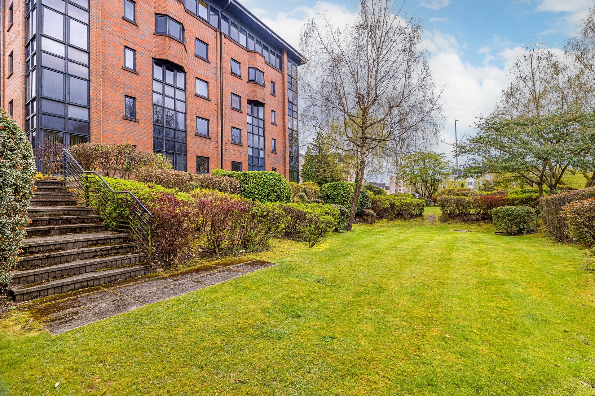 9 Mclaren Court, Fenwick Place, Giffnock, Glasgow, East Renfrewshire, G46 6UF - Picture #18