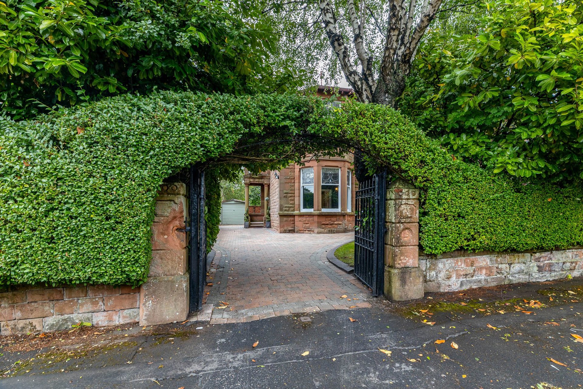 3 Larch Road, Dumbreck, Glasgow, G41 5DA - Picture #2