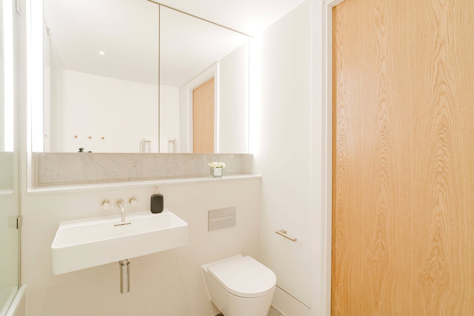 Flat 7 (Pavilion A), 1 St James Place, Edinburgh, Midlothian, EH1 3BP - Picture #10