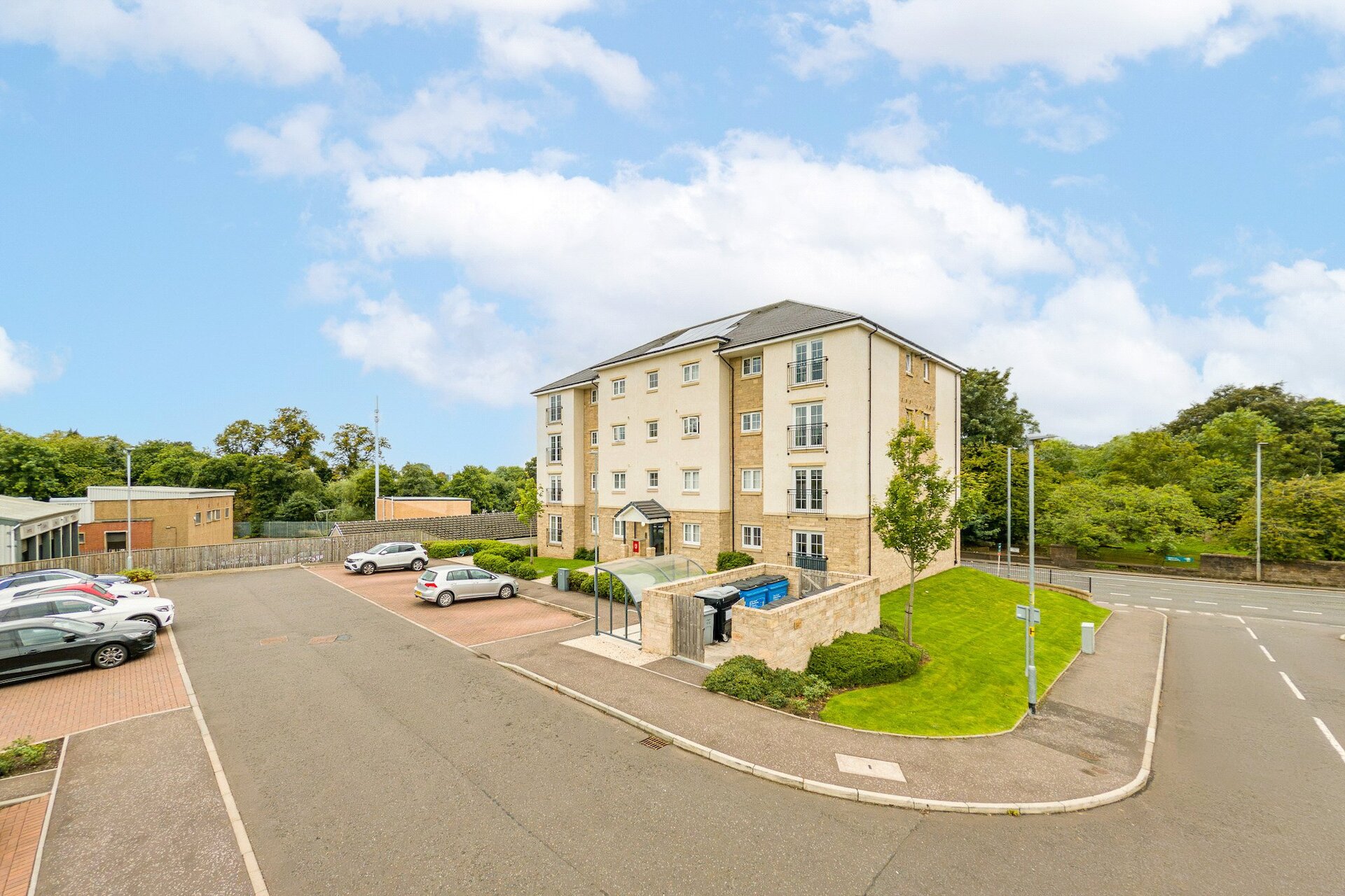 Flat 0/4, 235 Thornliebank Road, Thornliebank, Glasgow, G46 7RG - Picture #1