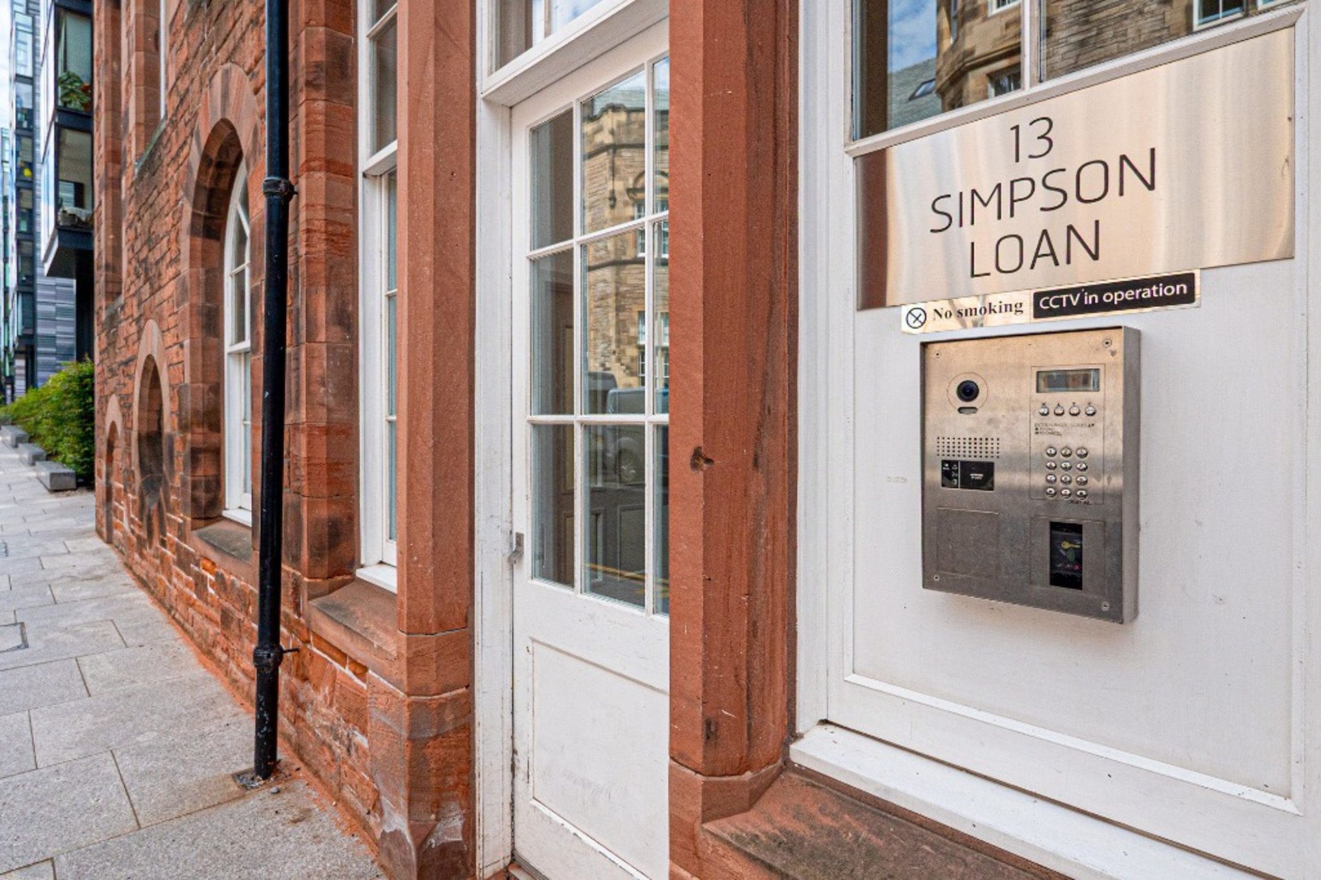 13 Simpson Loan, Meadows, Edinburgh, EH3 9GN - Picture #2