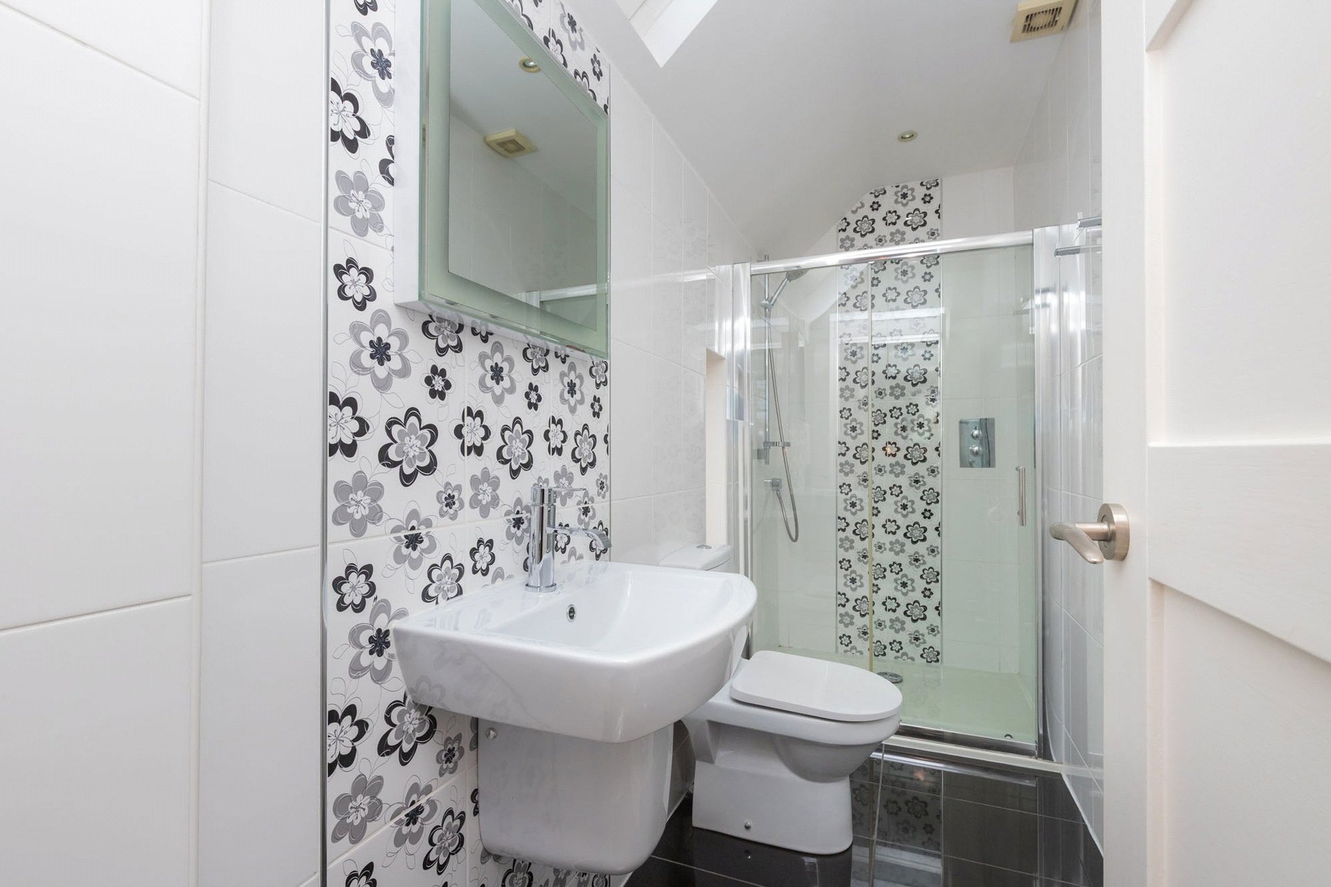 Dunaird, Queen Victoria Street, Airdrie, North Lanarkshire, ML6 0DL - Picture #33