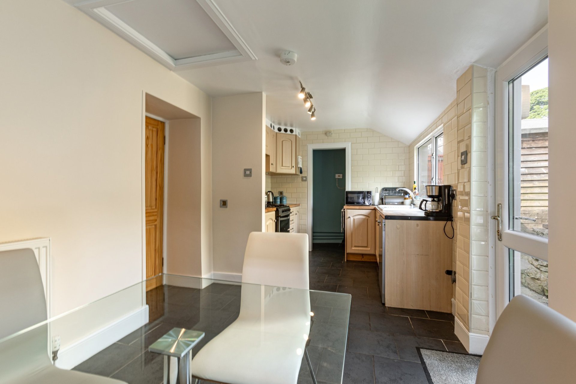 1 Blinkbonny Cottage, Main Street, St. Boswells, Melrose, Scottish Borders, TD6 0AZ - Picture #4
