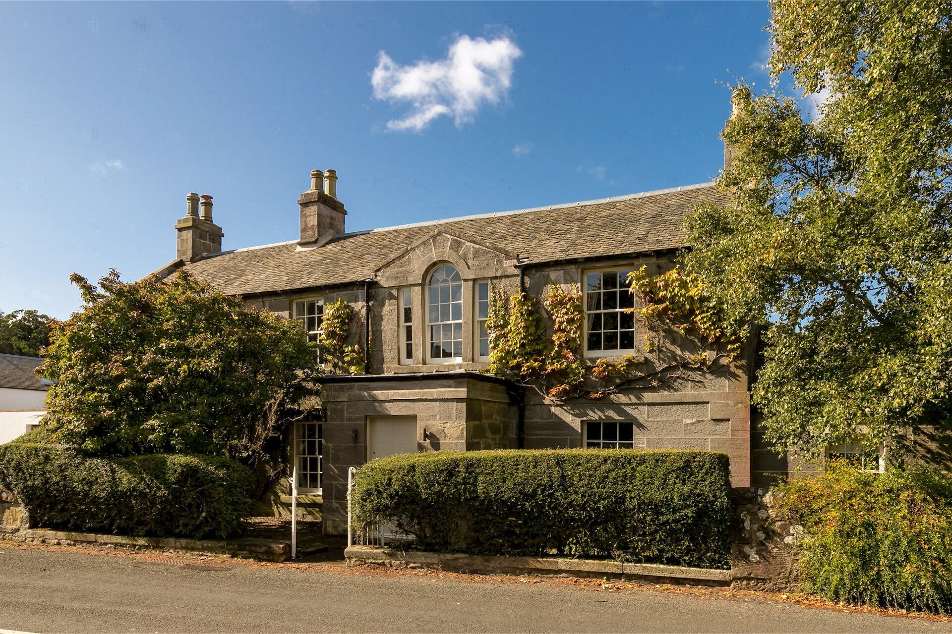 Mill Farmhouse, Mill Farm Road, Aberdour, Burntisland, KY3 0RG - Picture #1
