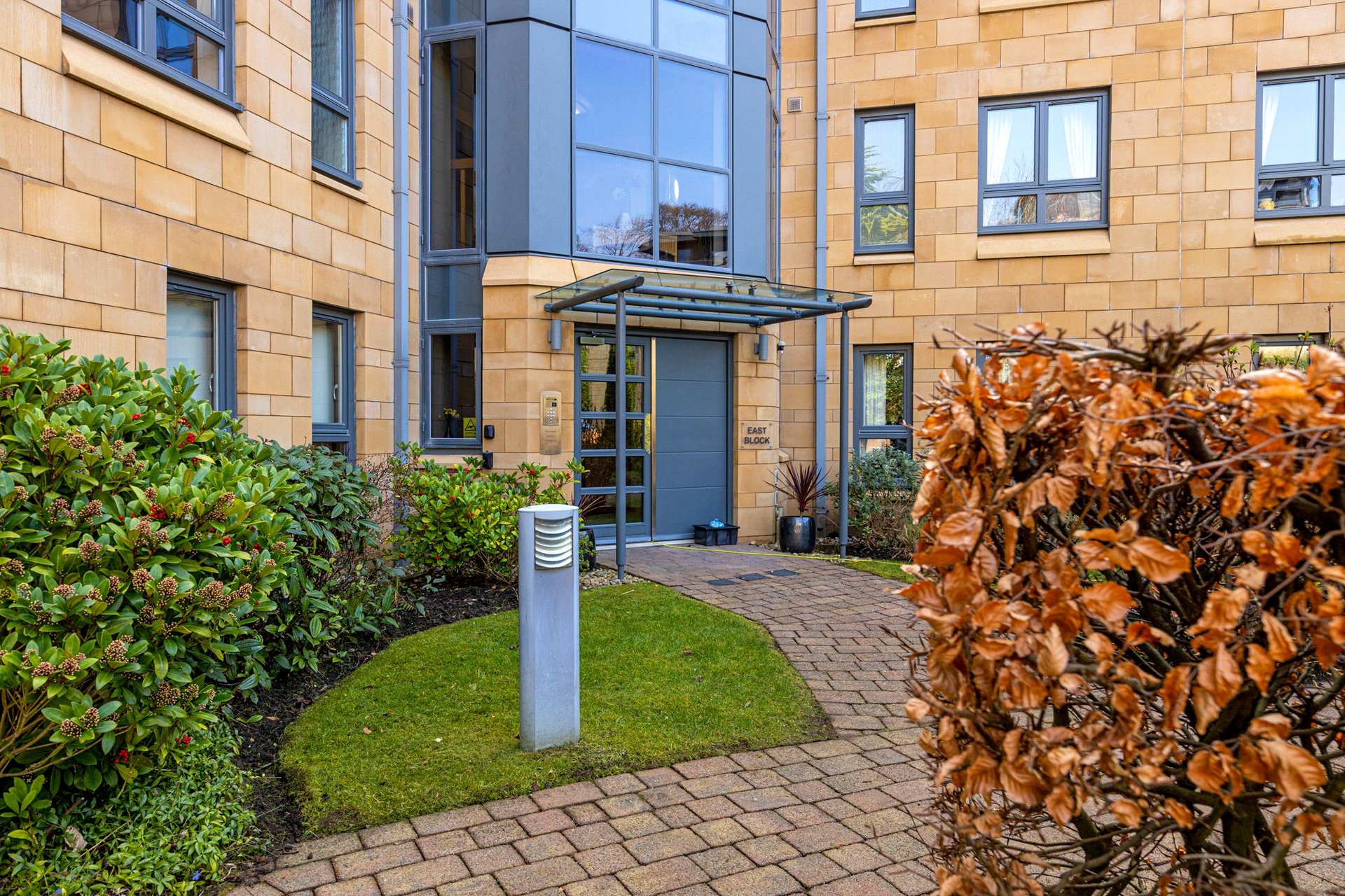 2 Thorn Heights, Bearsden, G61 4AZ - Picture #25