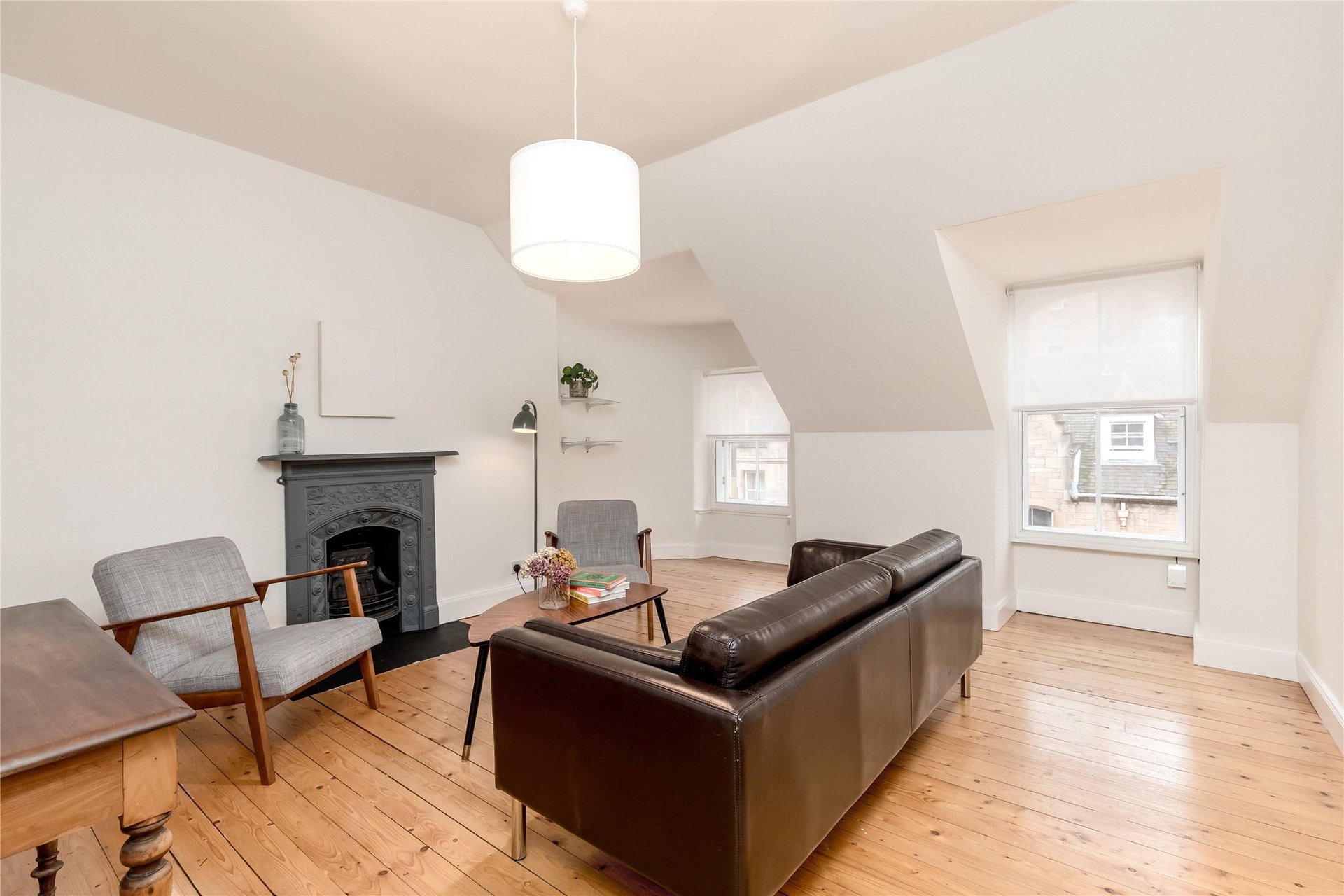 51/14 Cockburn Street, Old Town, Edinburgh, EH1 1BS - Picture #2