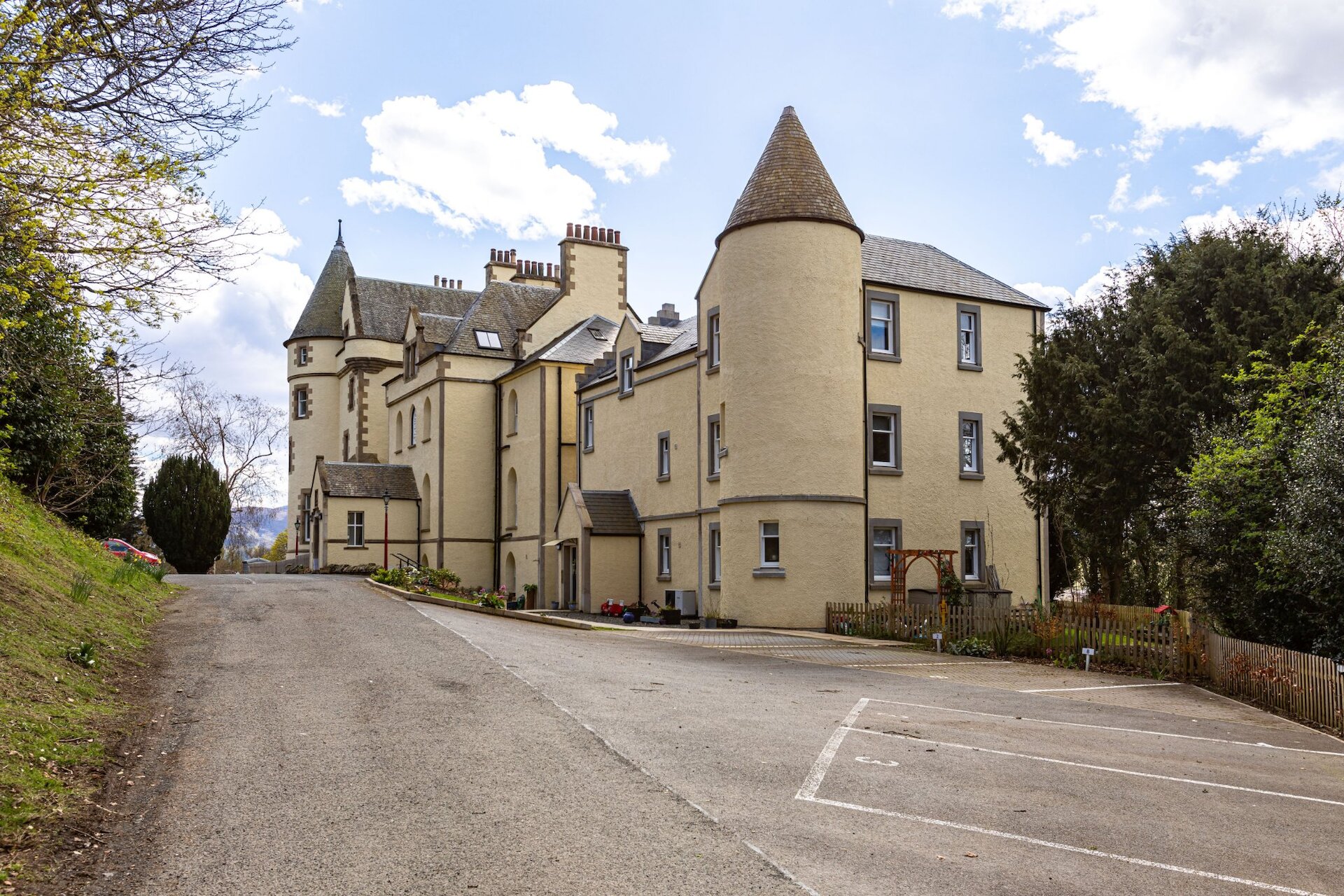 Apartment 6, Venlaw Castle, Edinburgh Road, Peebles, Scottish Borders, EH45 8RD - Picture #3