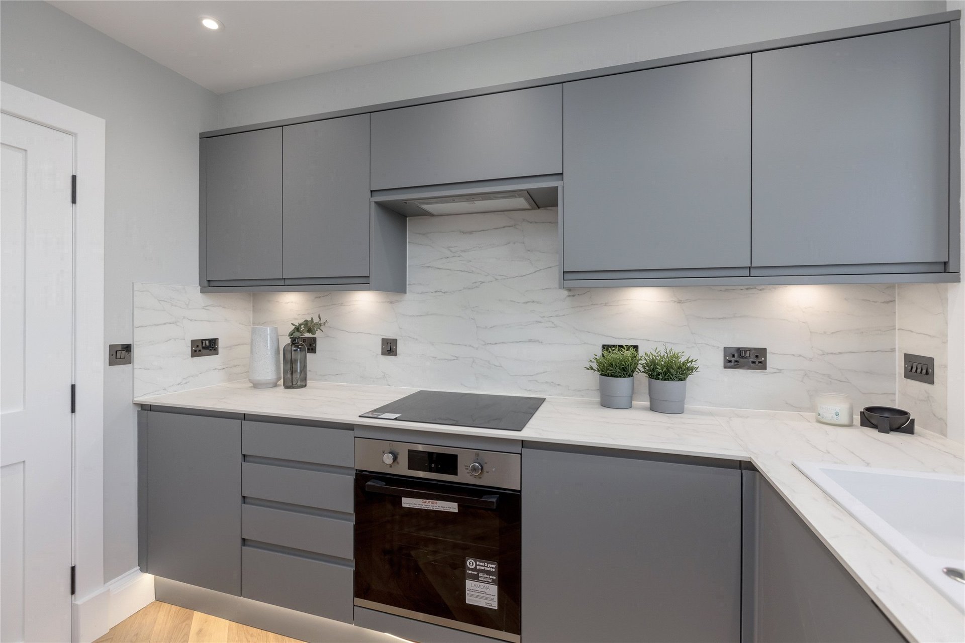 Flat D, 35 St. Bernards Crescent, Edinburgh, Midlothian, EH4 1NR - Picture #5