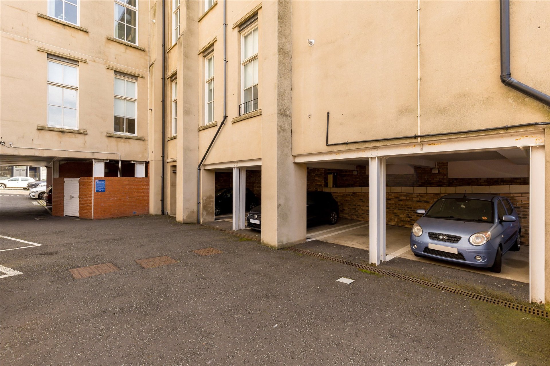 Flat 11, 14 Queen Charlotte Street, Edinburgh, EH6 6AT - Picture #15