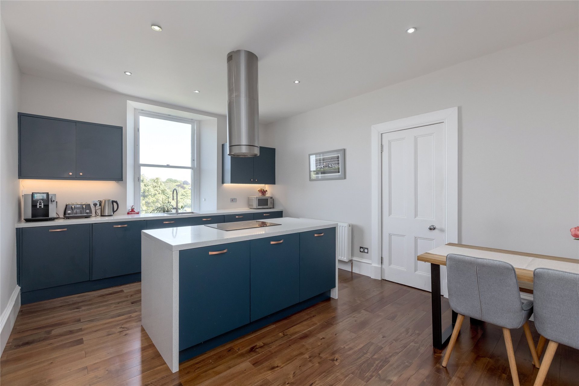102/6 Raeburn Place, Stockbridge, Edinburgh, EH4 1HH - Picture #3