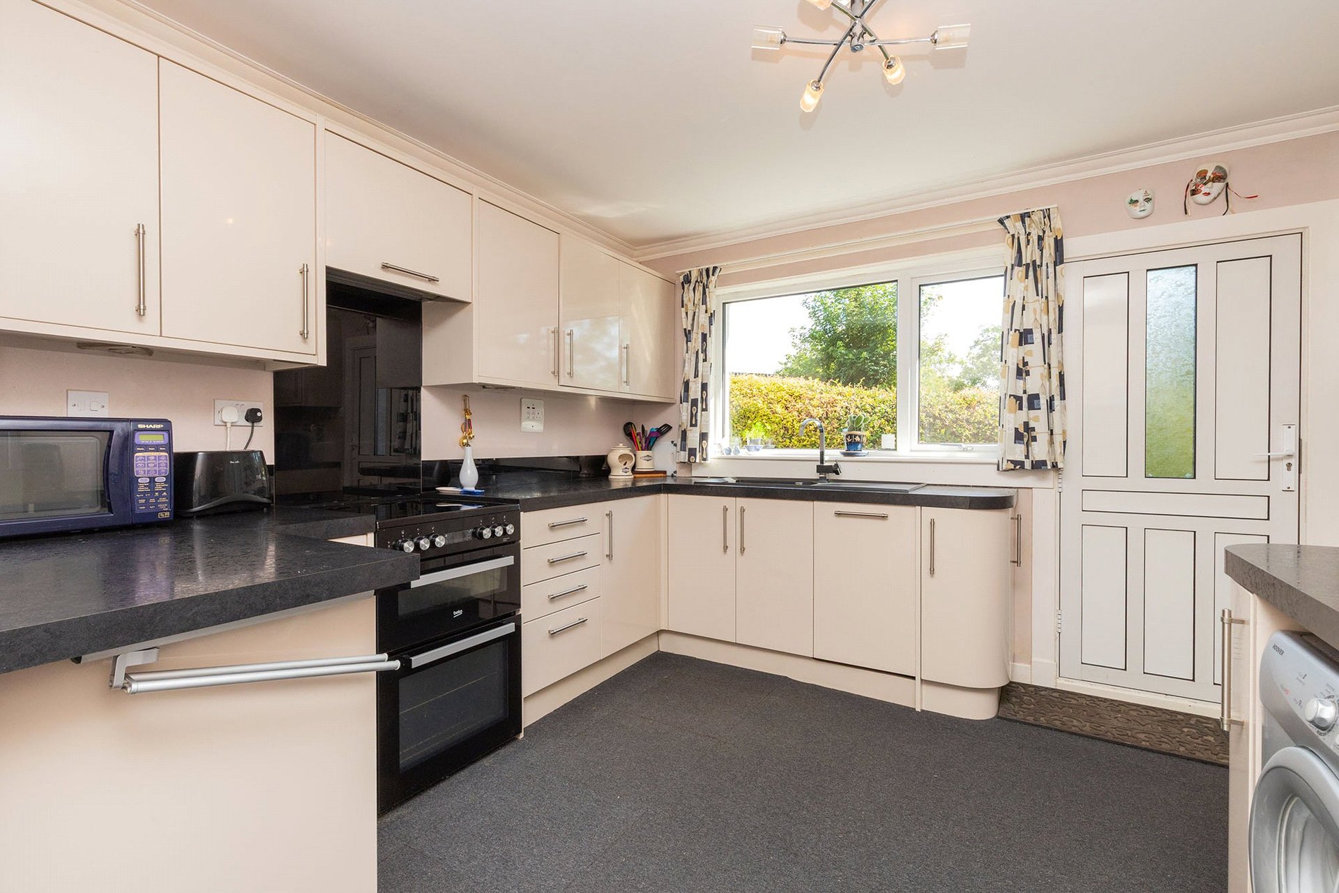 Beinn Dorain, 25 Kirkton Road, Fenwick, Kilmarnock, East Ayrshire, KA3 6DJ - Picture #10