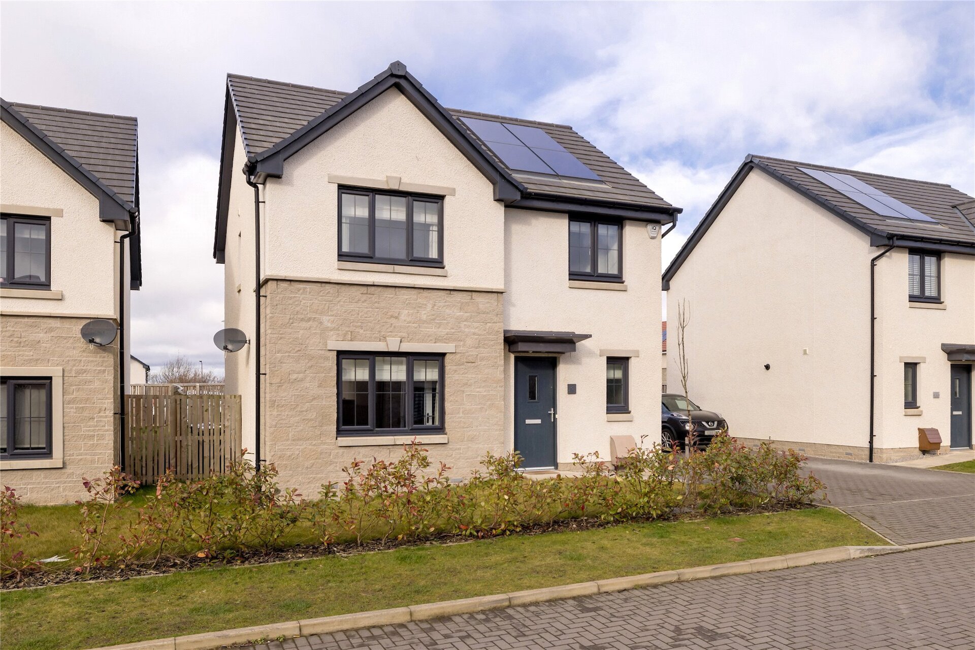8 Combe Road, Edinburgh, EH17 8YZ - Picture #1