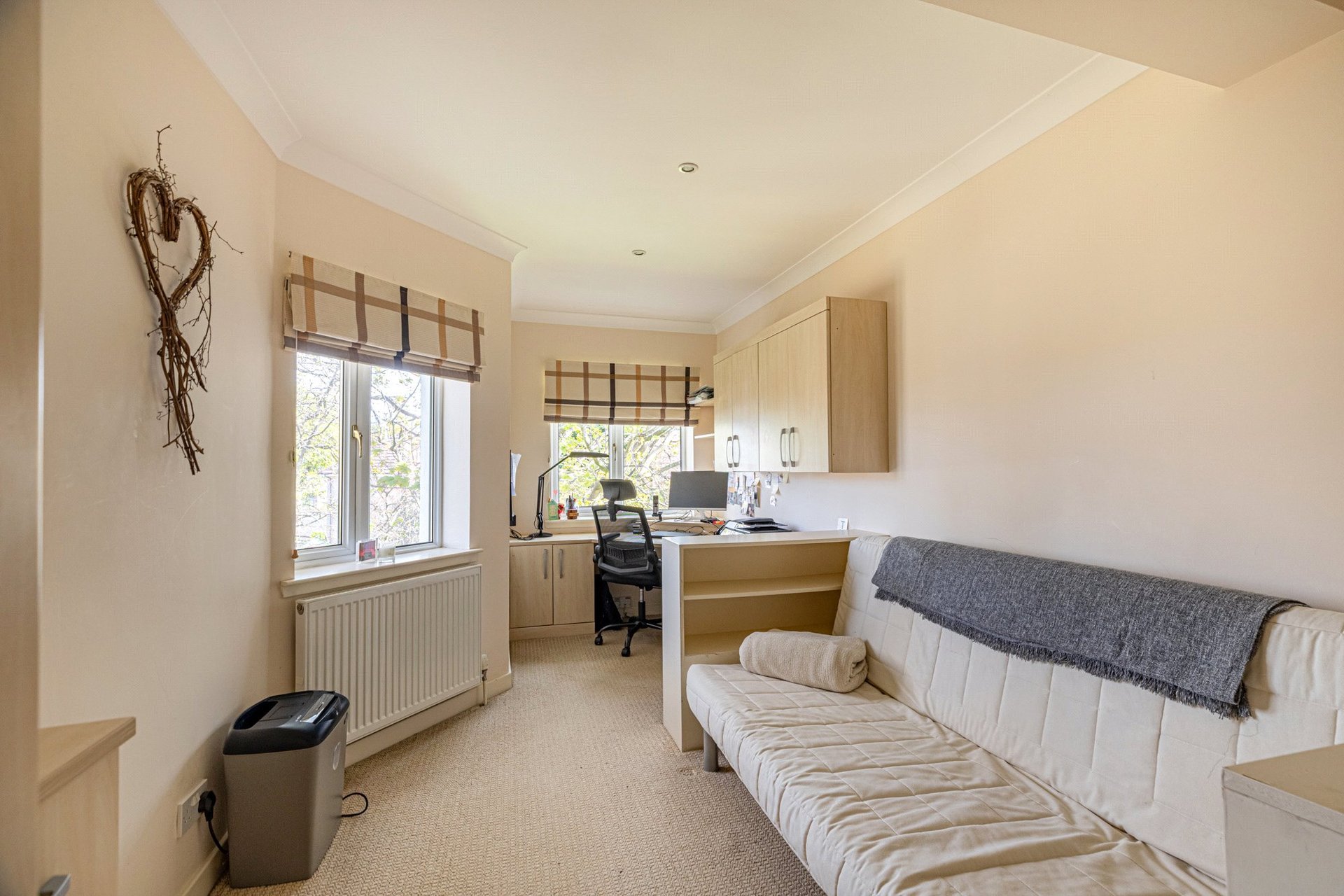 18 Falkland Avenue, Newton Mearns, Glasgow, G77 5DR - Picture #36