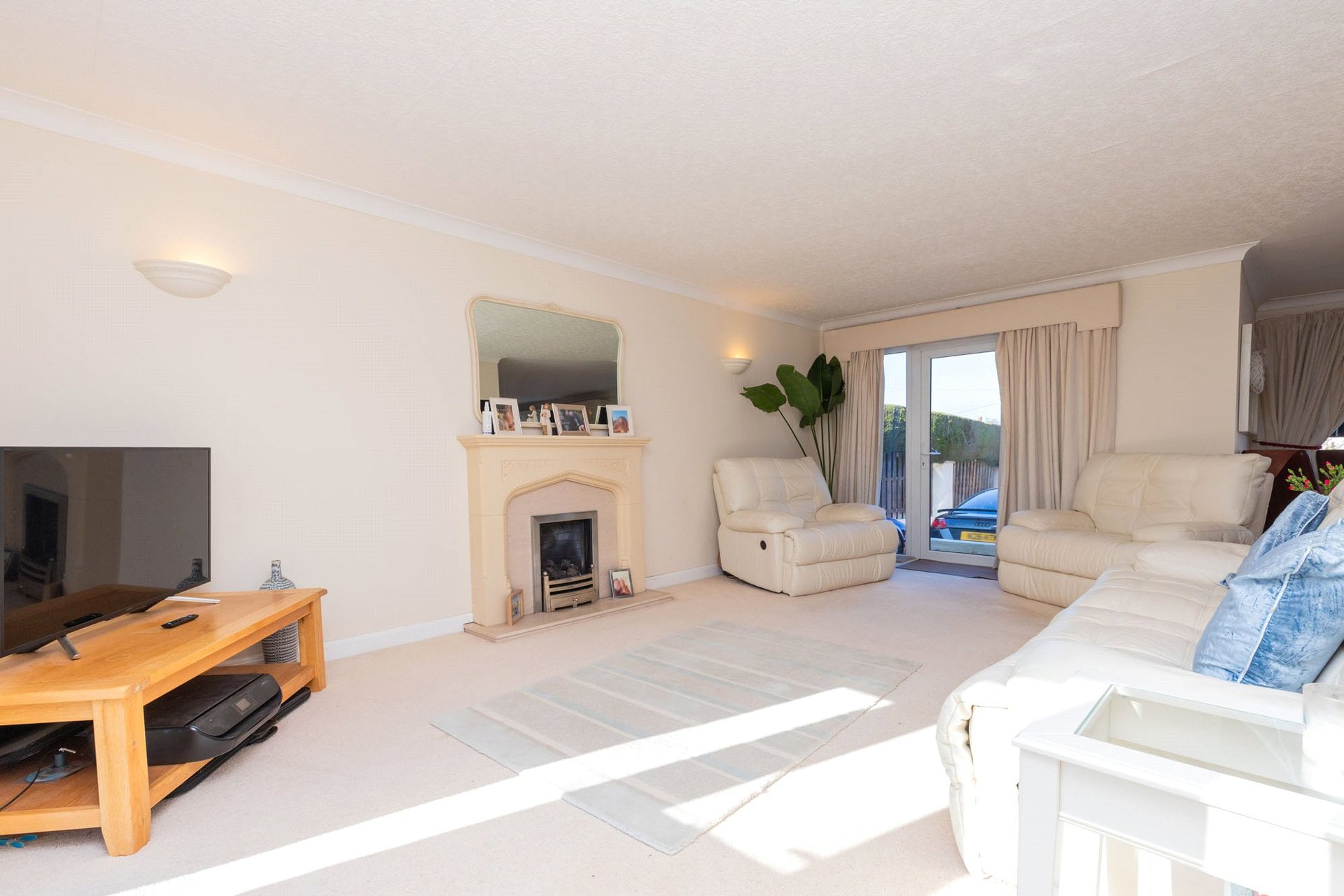 9 Kirkdene Bank, Newton Mearns, Glasgow, East Renfrewshire, G77 5RG - Picture #9