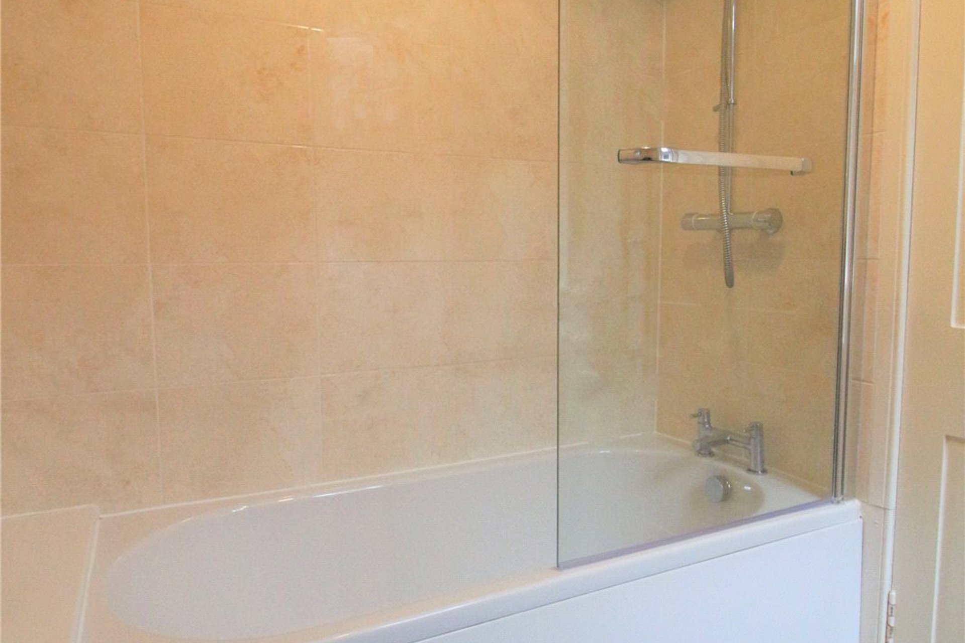 213 Magdala Terrace, Galashiels, Selkirkshire, TD1 2HY - Picture #8