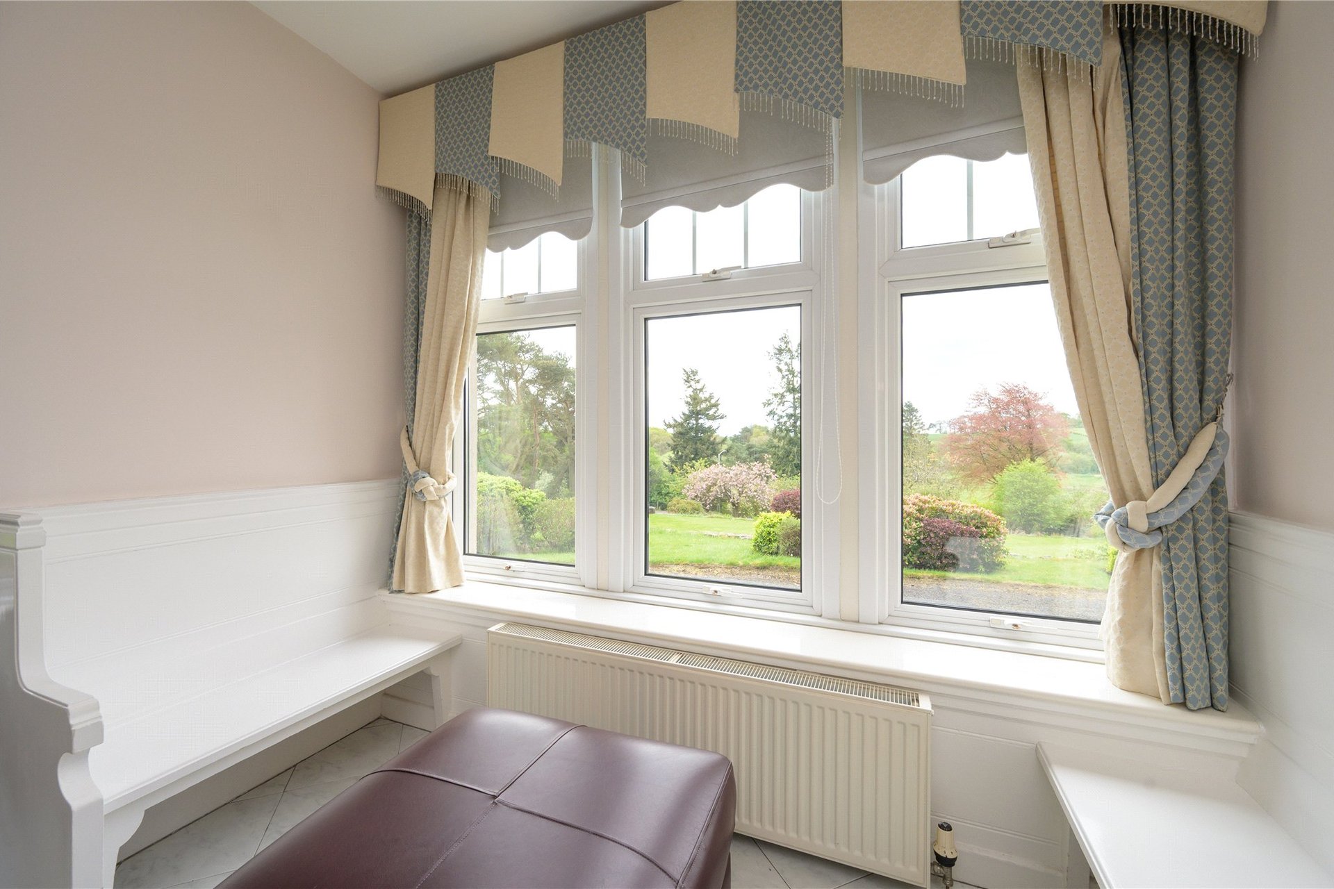 Hillcrest House, 54 Carnock Road, Dunfermline, Fife, KY12 9NT - Picture #4
