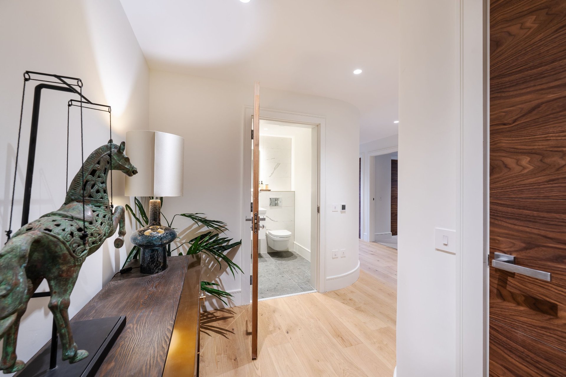 Apartment Seven, No.9 Barnton Avenue West, Edinburgh, EH4 6DF - Picture #3