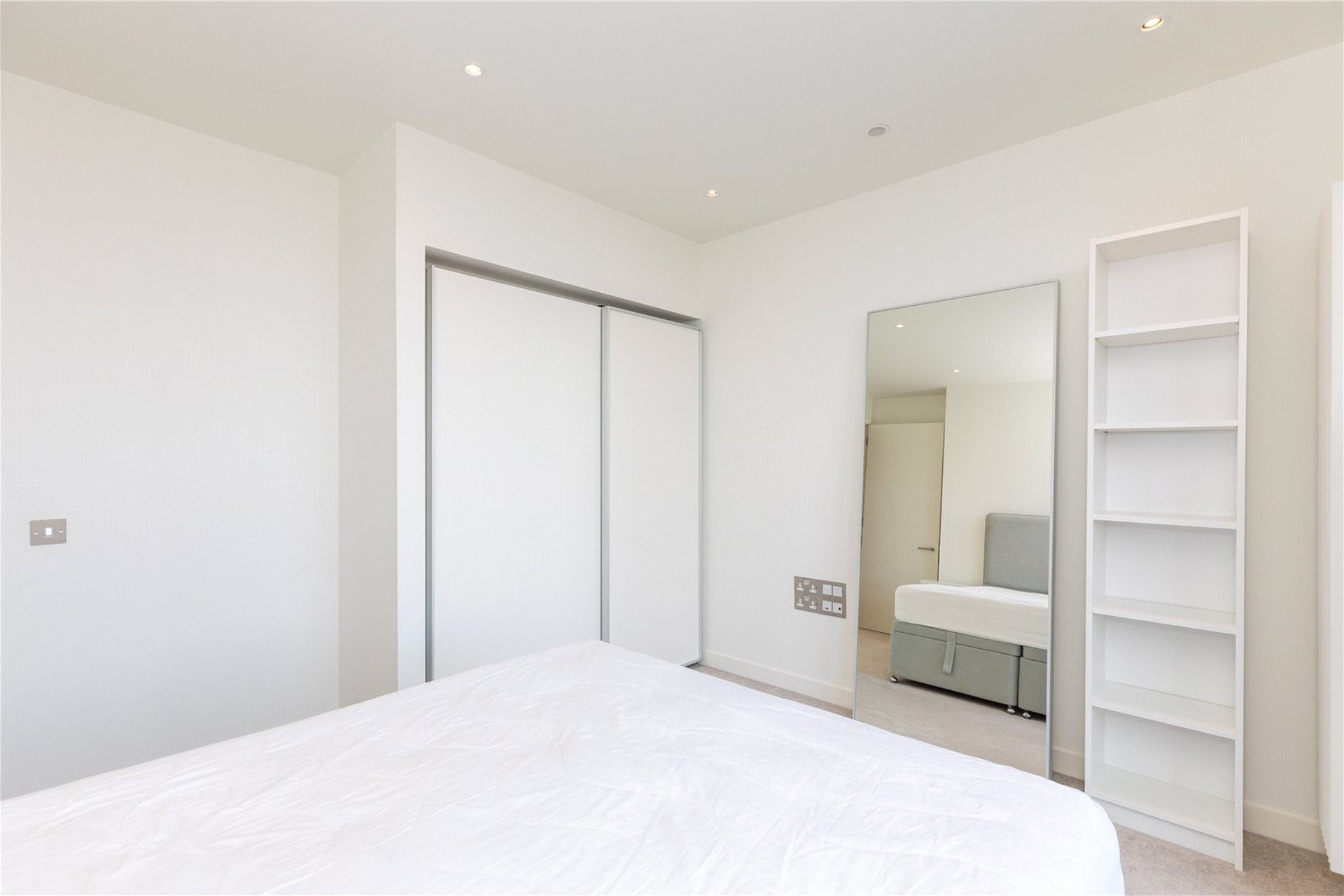 Flat 40, 4 Simpson Loan, Edinburgh, EH3 9GY - Picture #16