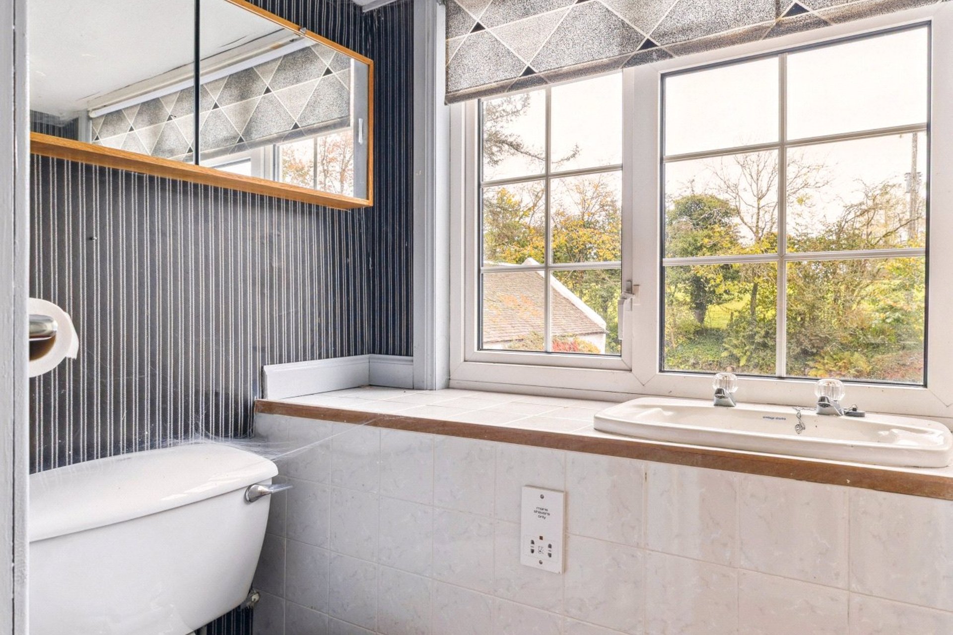 Barcapel Holm Farm, Newton Mearns, Glasgow, East Renfrewshire, G77 6NN - Picture #43