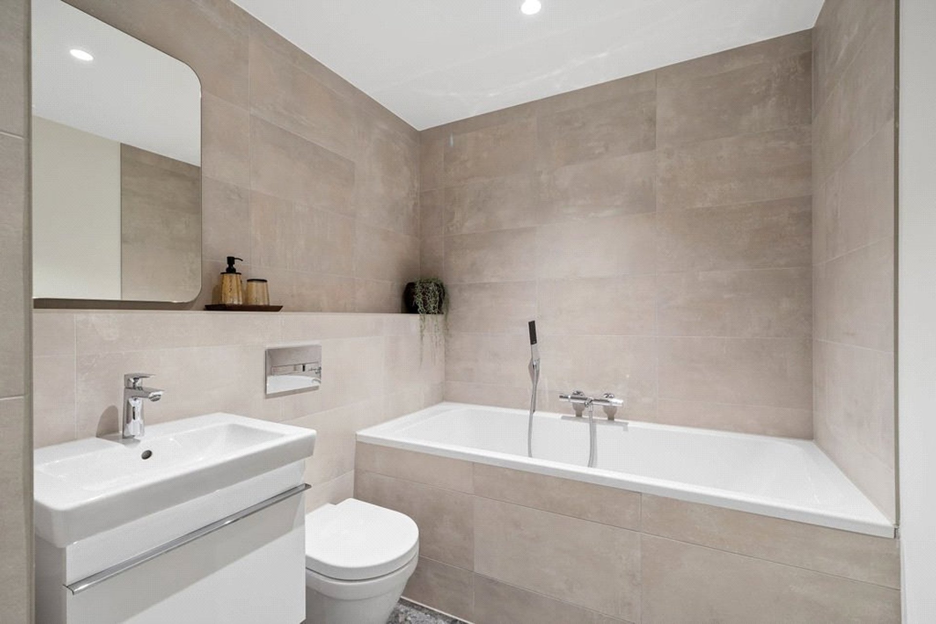 Apt 10, 9 Barnton Avenue West, Apt. 10, 9 Barnton Avenue West, Edinburgh, EH4 6DF - Picture #7