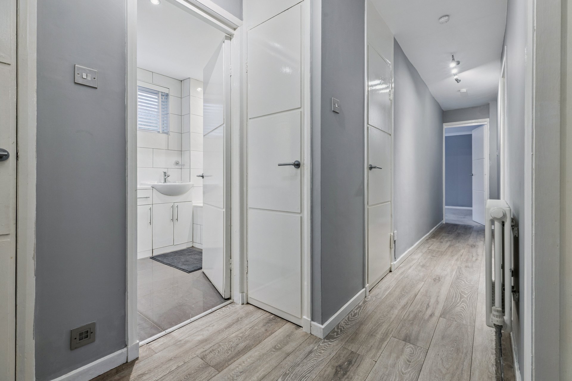 Flat 2, 9 The Riggs, Milngavie, G62 8LX - Picture #13