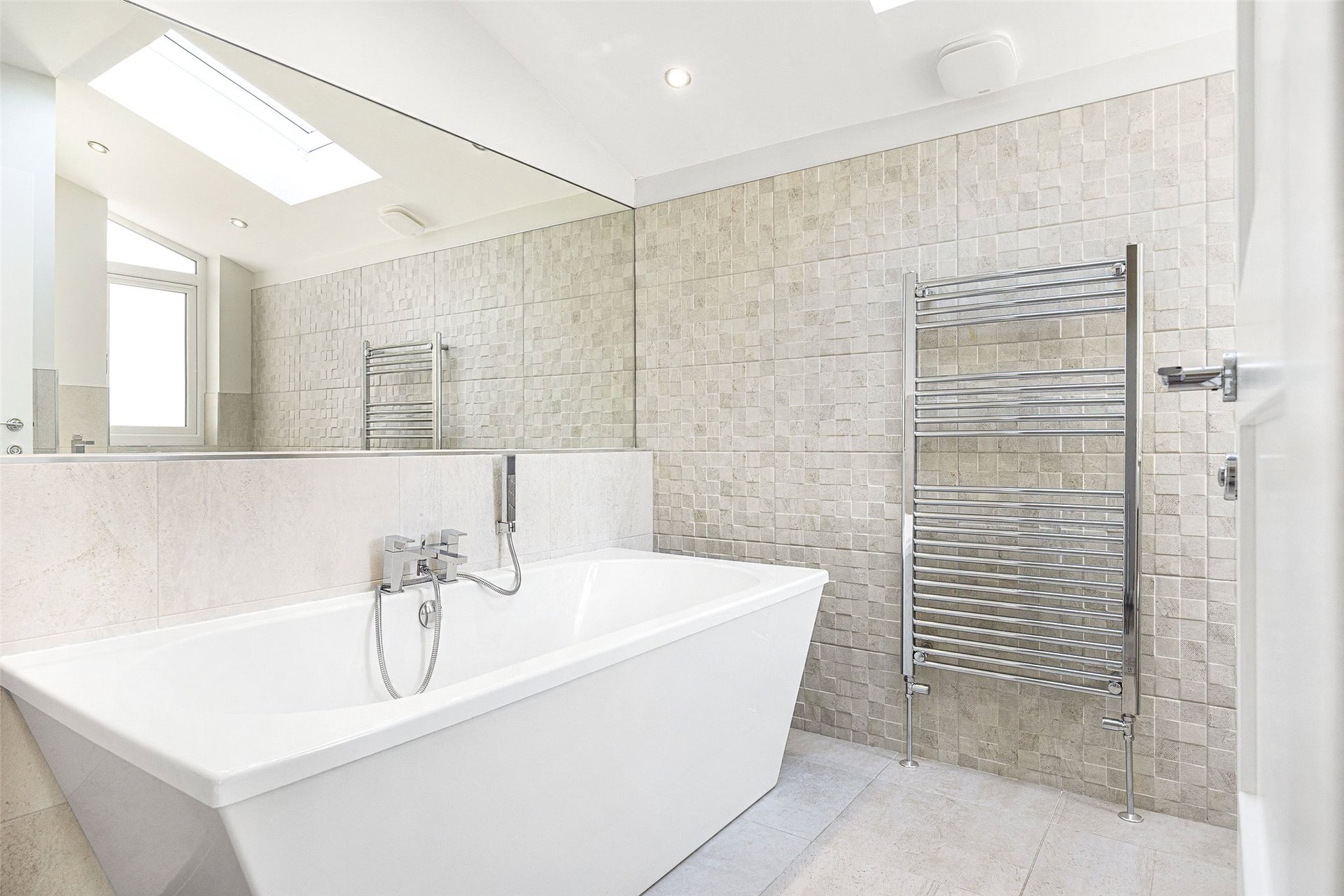 18 Braeside Avenue, Milngavie, G62 6LH - Picture #22