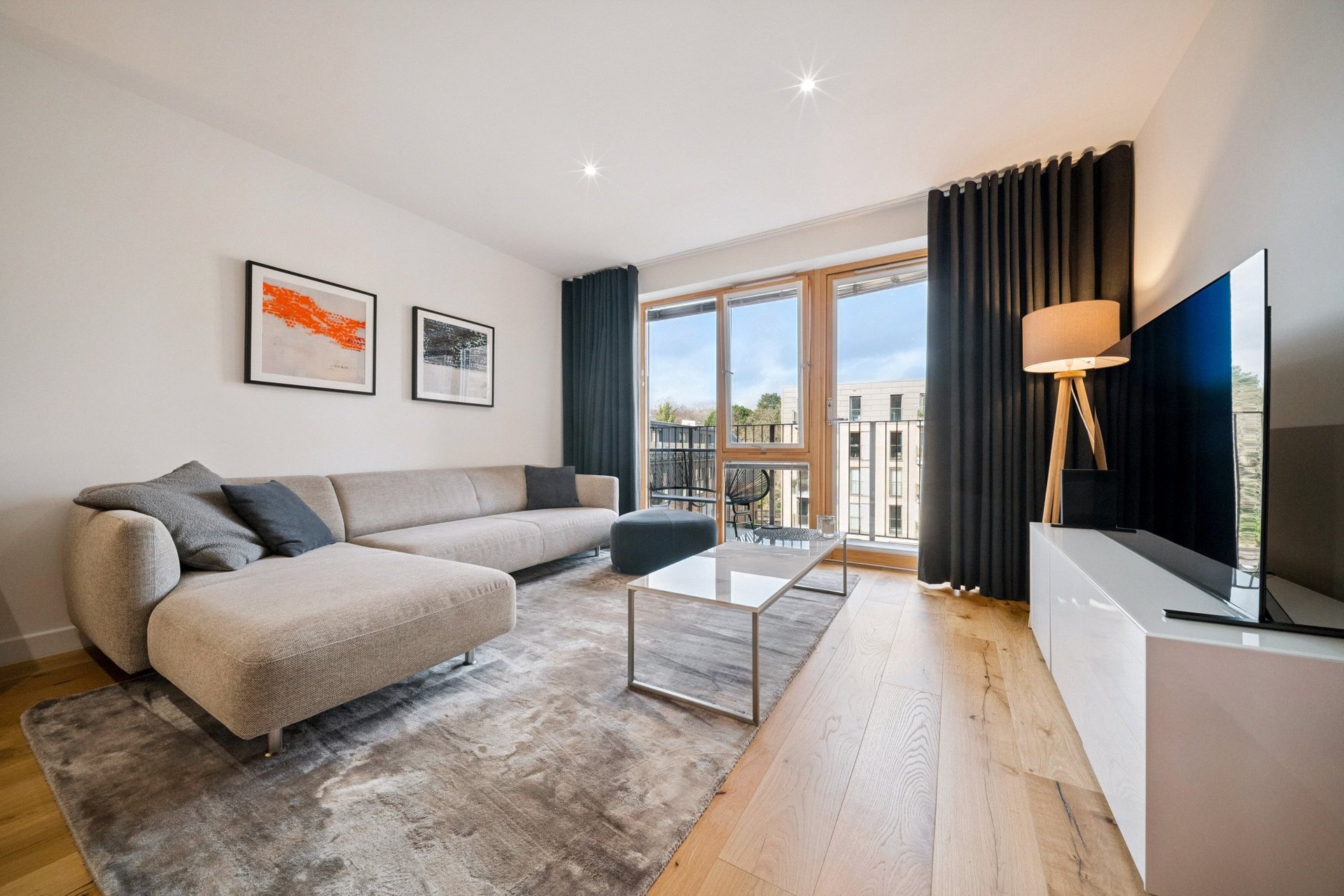 Flat 19, 17 Hughes Close, Edinburgh, EH7 4GN - Picture #2