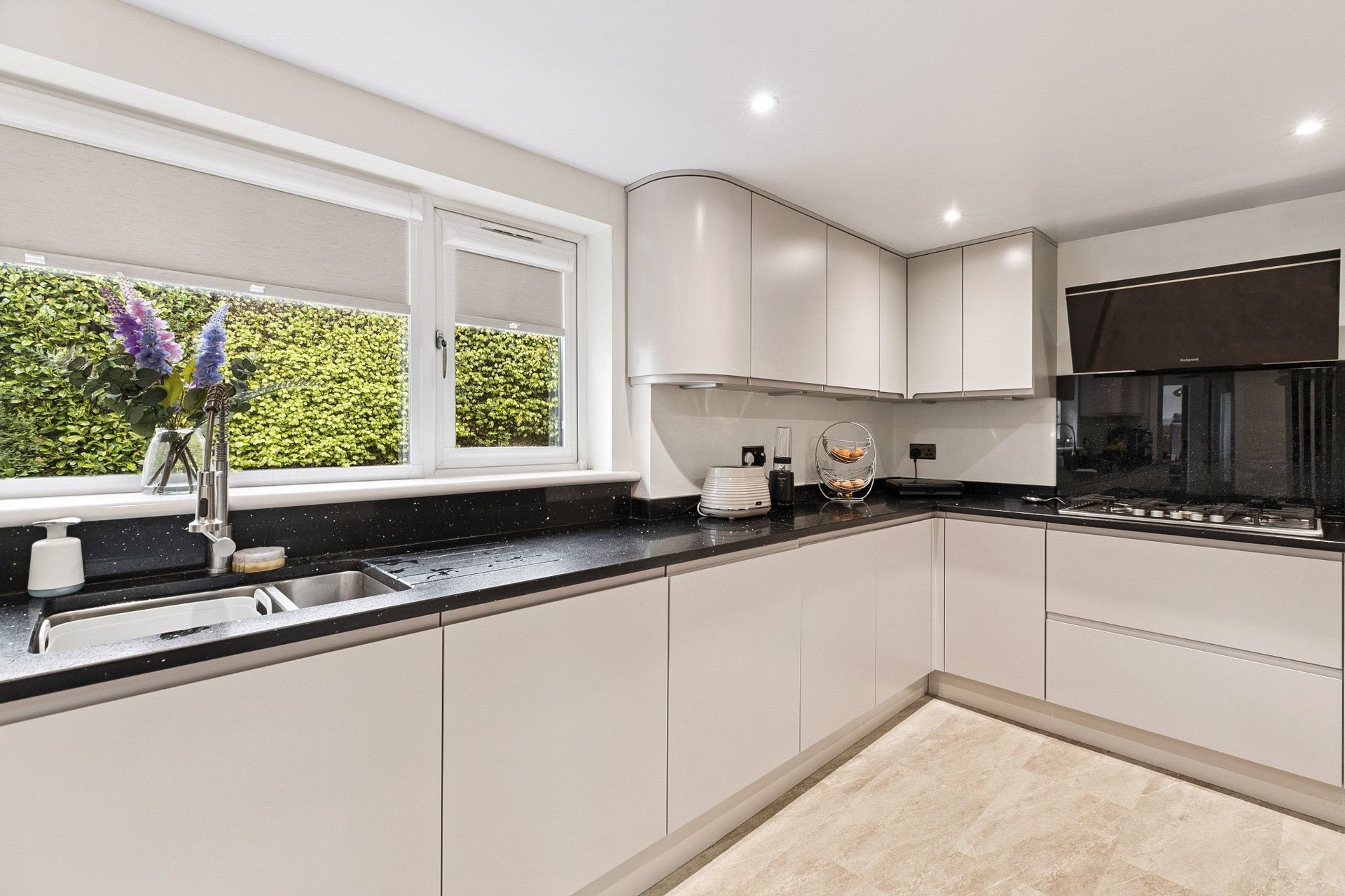1 Glen Lane, Uplawmoor, Glasgow, G78 4DF - Picture #10