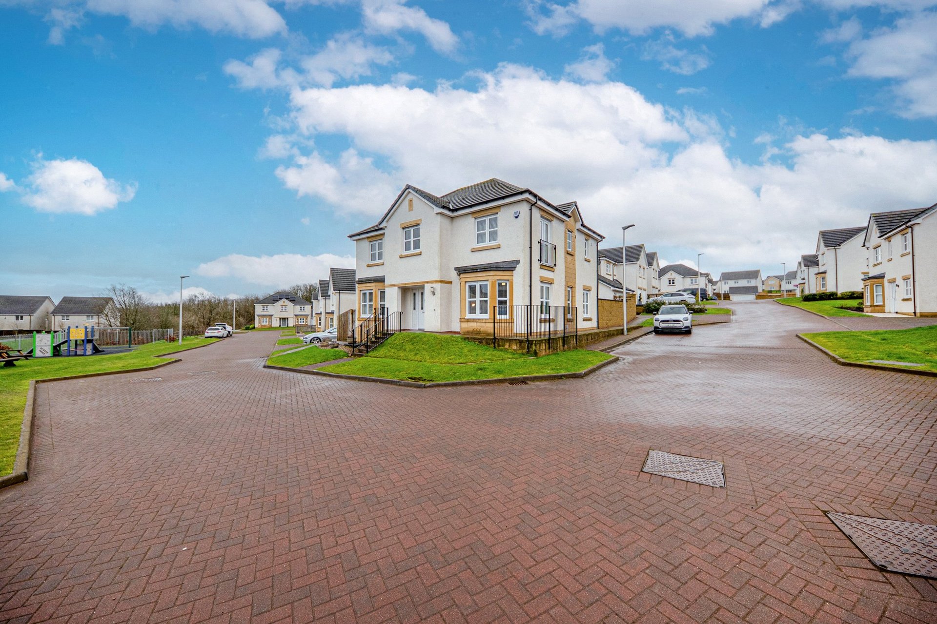 14 Springfauld Way, Barrhead, Glasgow, East Renfrewshire, G78 2BW - Picture #2