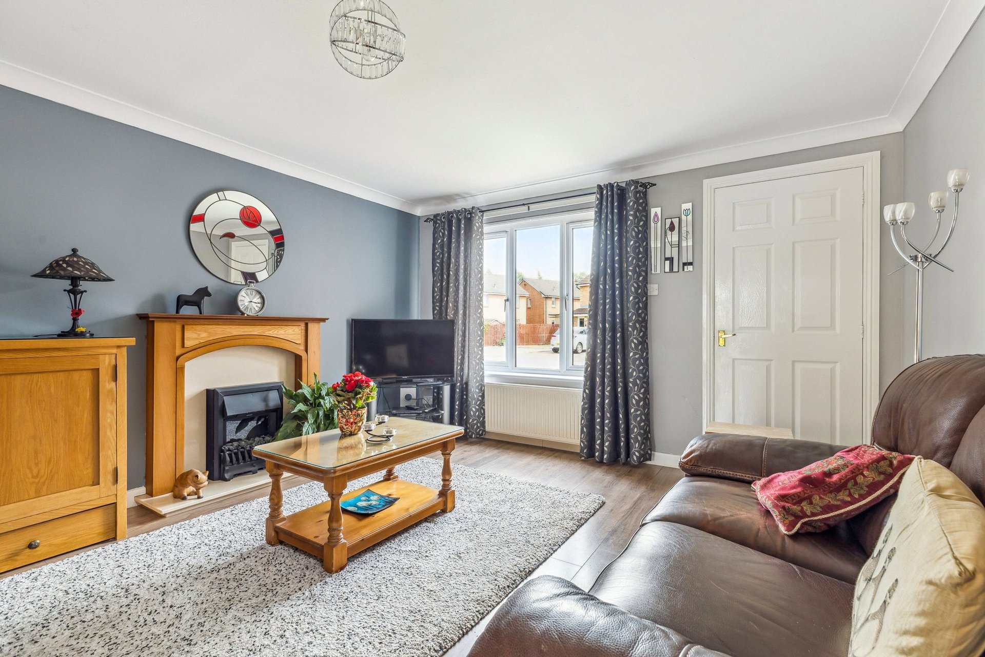 8 Foinaven Drive, Thornliebank, Glasgow, G46 8JA - Picture #2