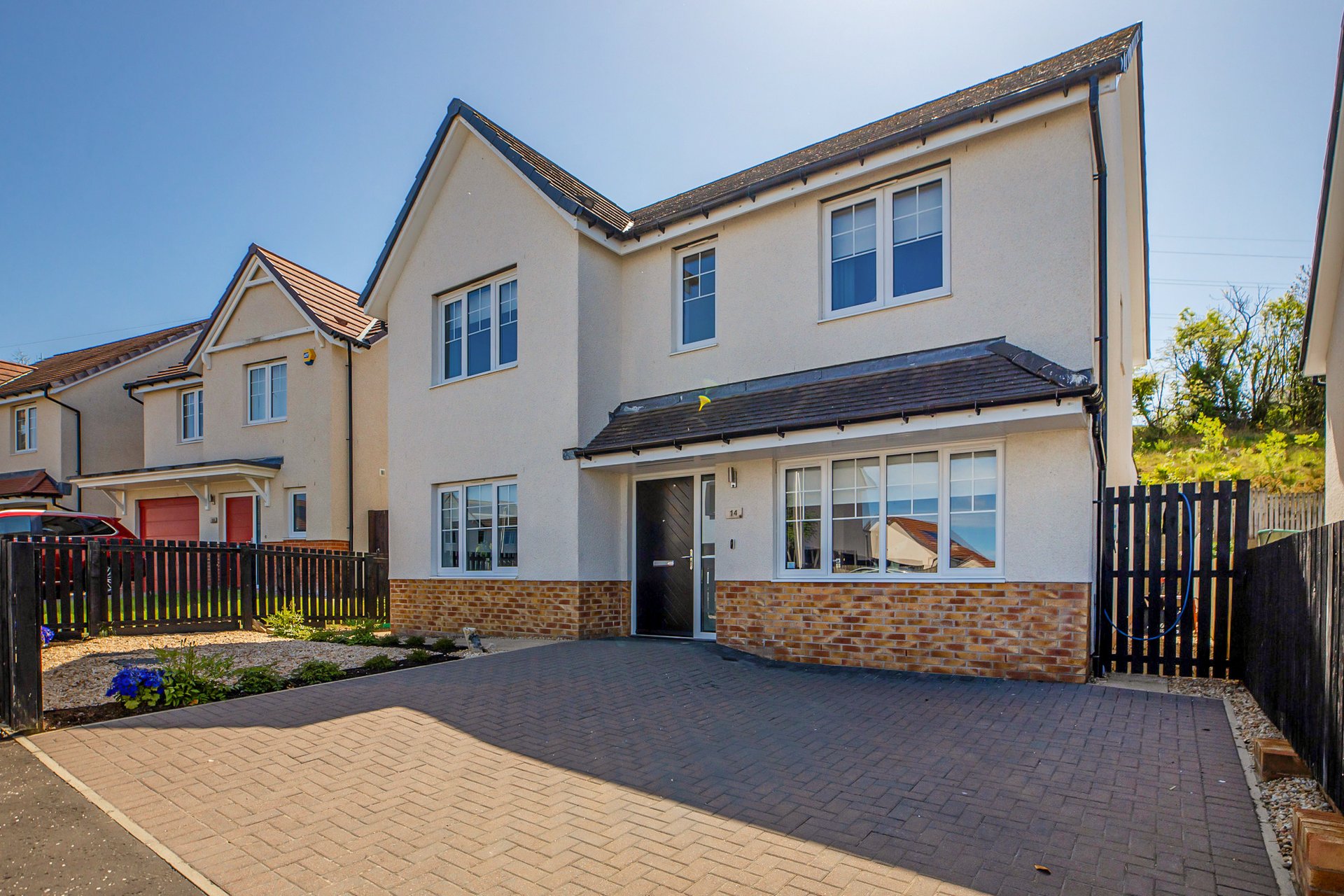 14 Lyon Crescent, Barrhead, Glasgow, East Renfrewshire, G78 2FG - Picture #2