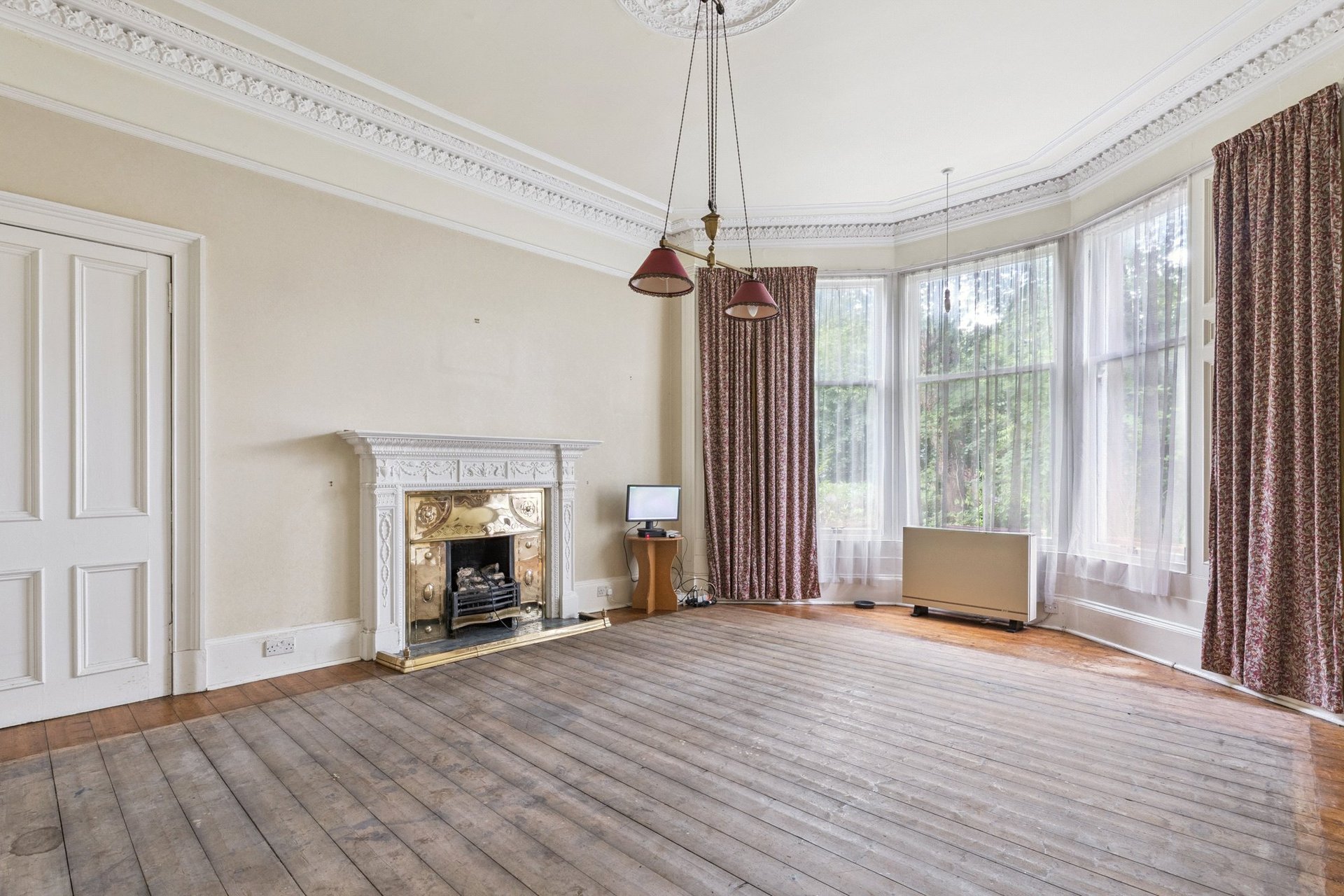 4 Fleurs Avenue, Dumbreck, Glasgow, G41 5BE - Picture #5