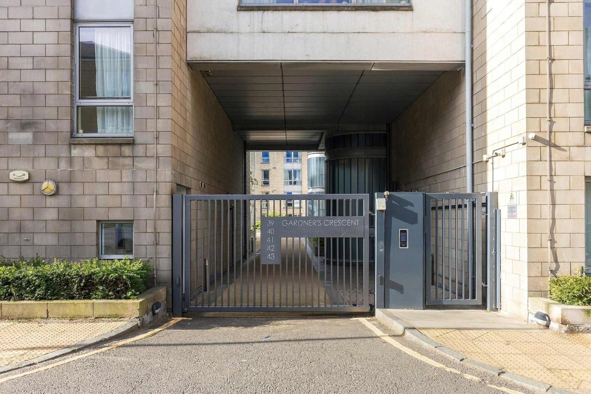 Flat 17, 39 Gardner's Crescent, Edinburgh, EH3 8DG - Picture #19