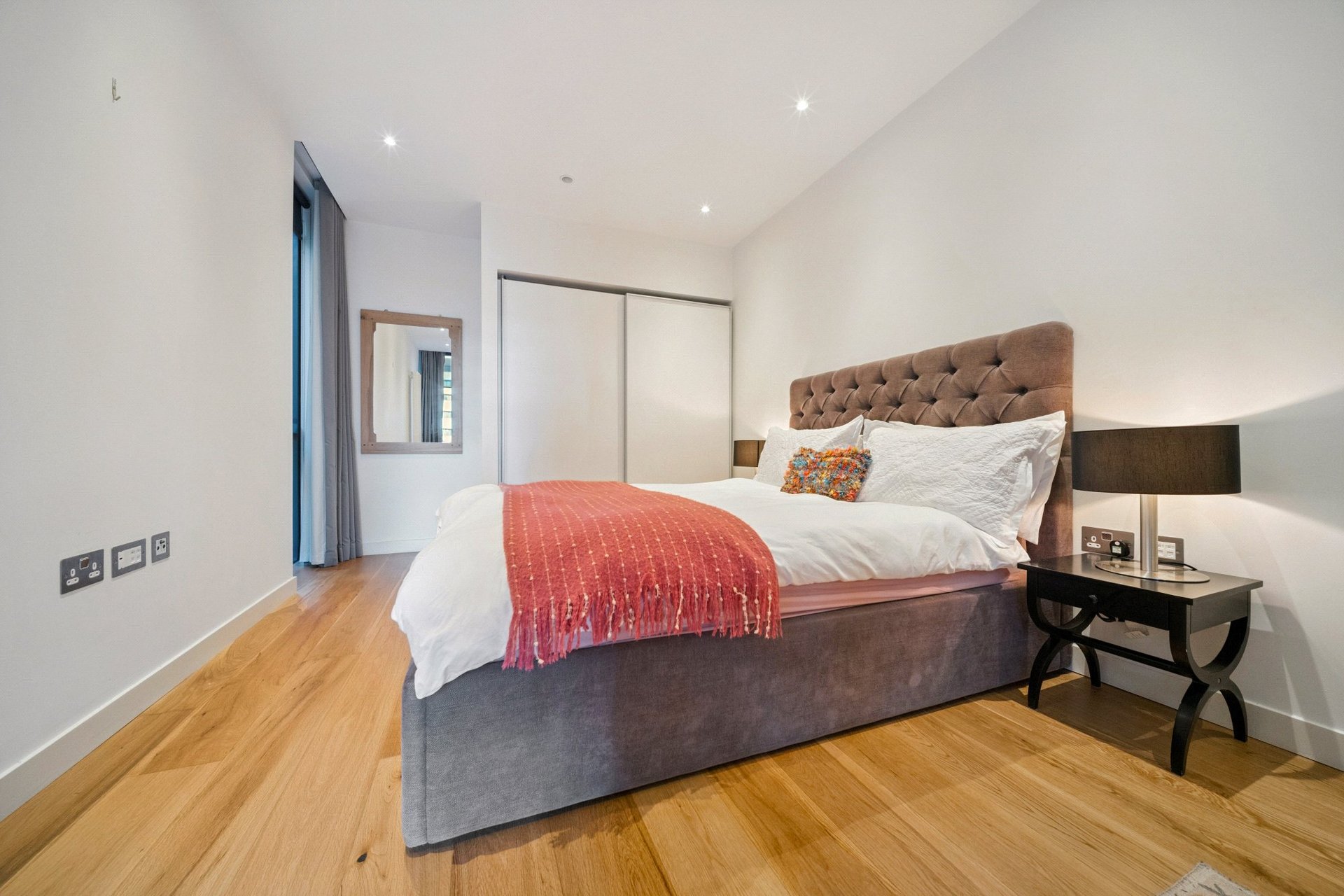 Flat 8, 5 Simpson Loan, Edinburgh, EH3 9GX - Picture #17