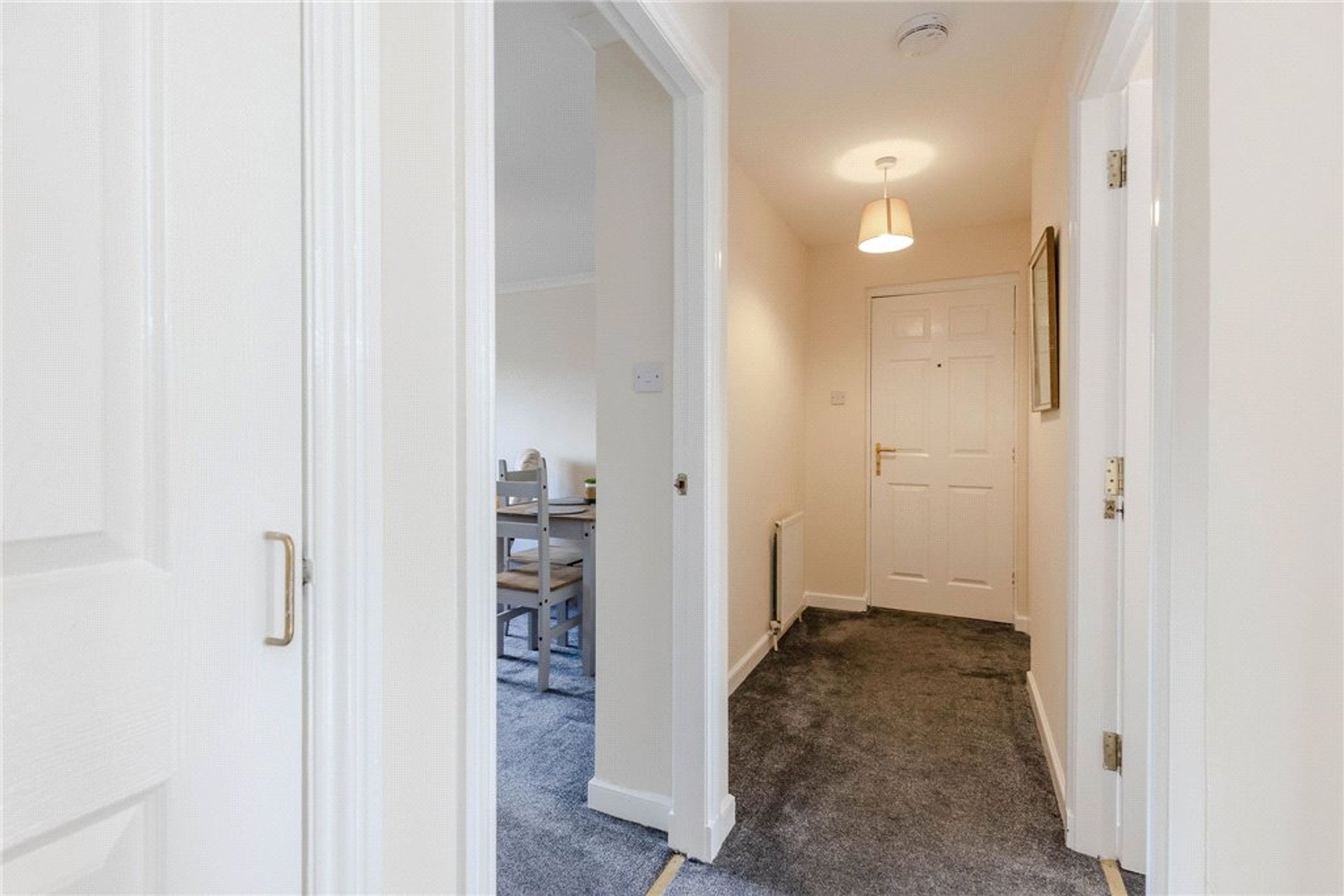 104 Burnvale, Livingston, West Lothian, EH54 6DQ - Picture #12