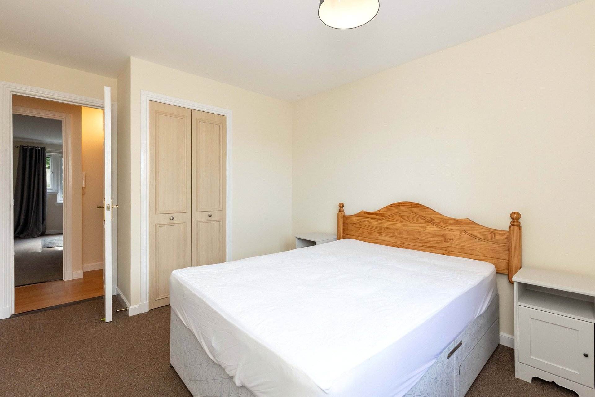 27 Burnvale Place, Livingston, West Lothian, EH54 6GD - Picture #9