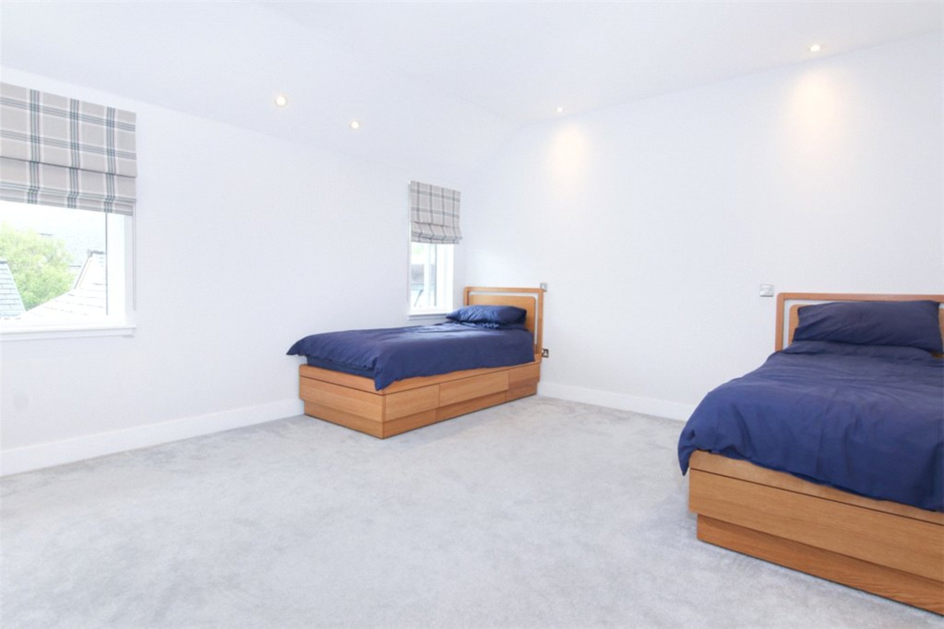 14 Brighouse Park Drive, Edinburgh, EH4 6QG - Picture #14