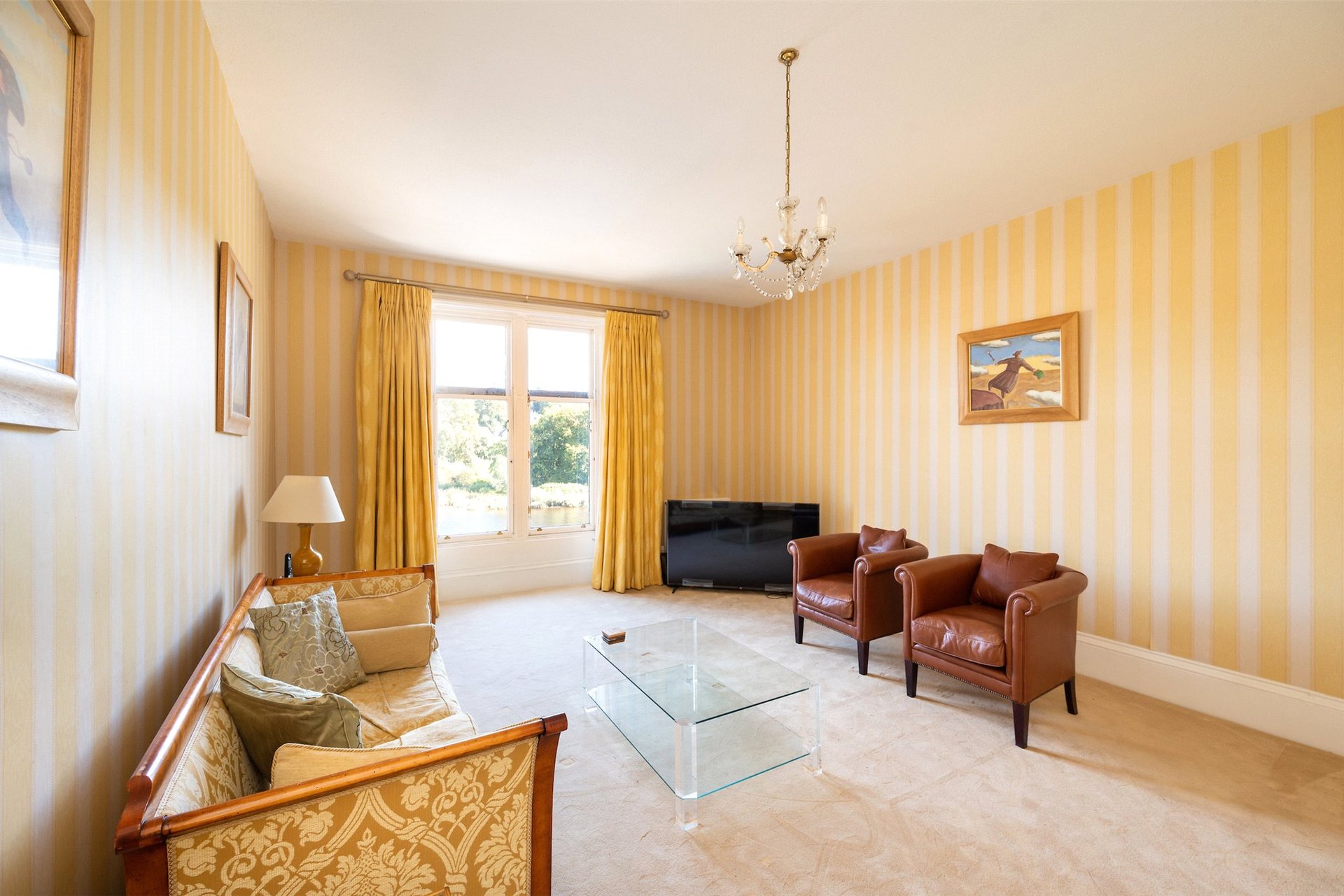 Flat 2, 8 Tay Street, Perth, Perth and Kinross, PH1 5LQ - Picture #2