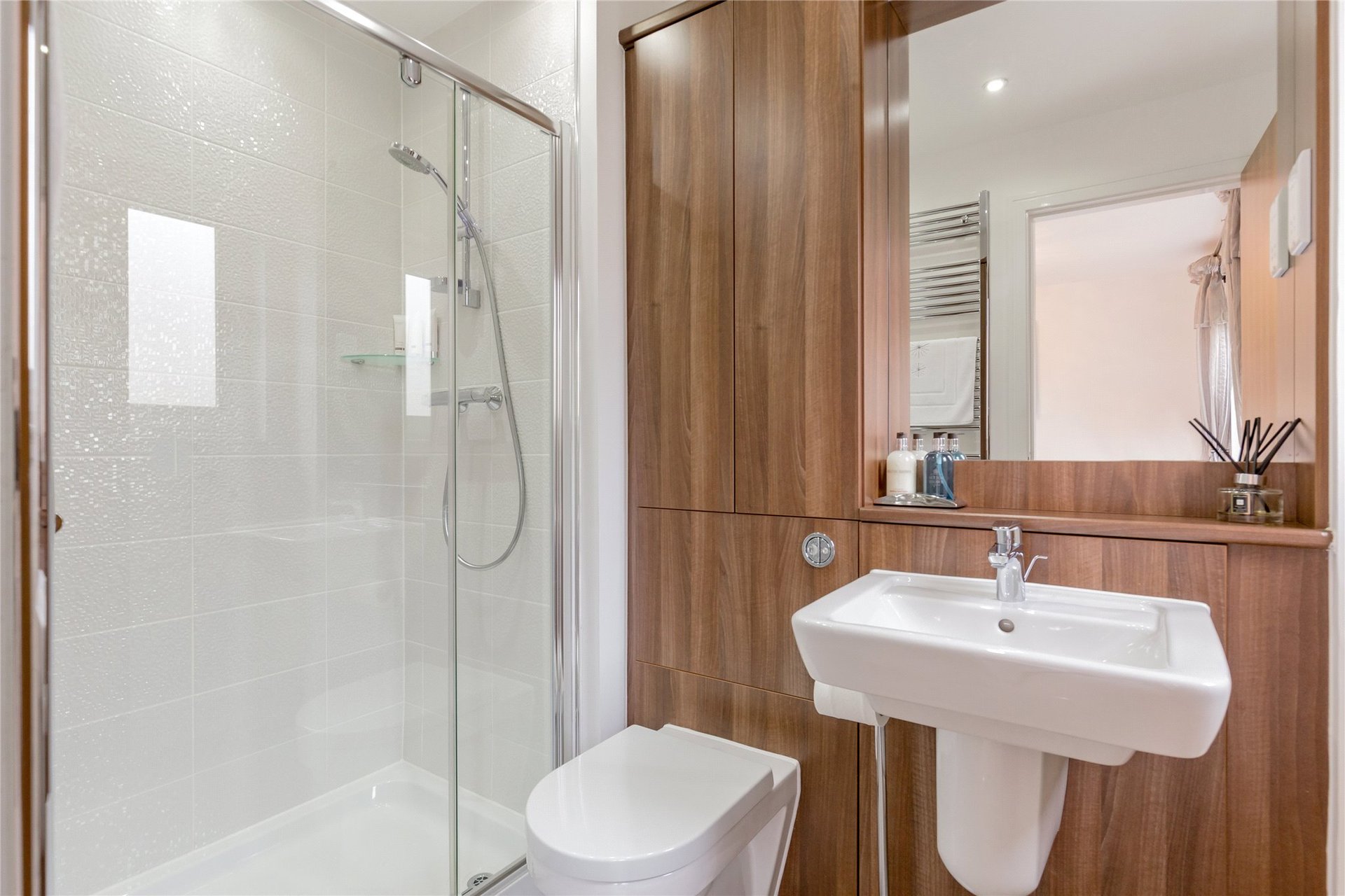 18 Larkfield Gardens, Edinburgh, EH5 3QA - Picture #9