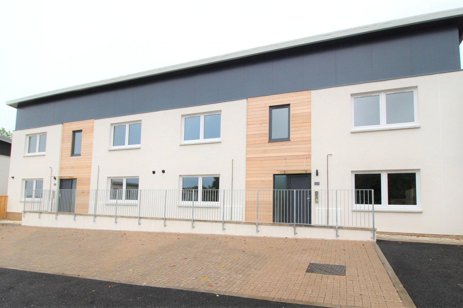 Flat 3, 21A West Pilton Place, Edinburgh, Midlothian, EH4 4DG - Picture #1