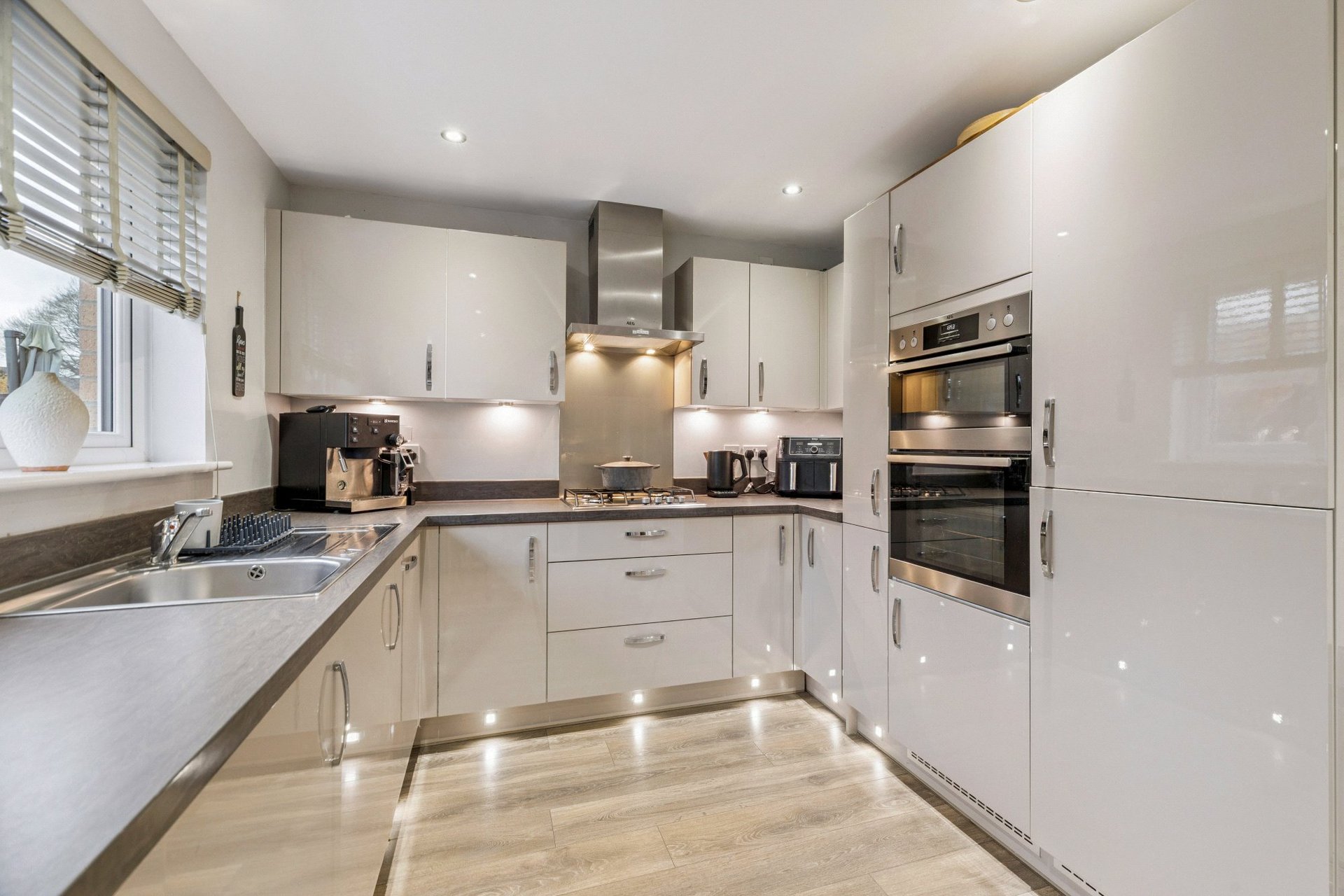 33 Buttercup Crescent, Cambuslang, Glasgow, South Lanarkshire, G72 6AG - Picture #9