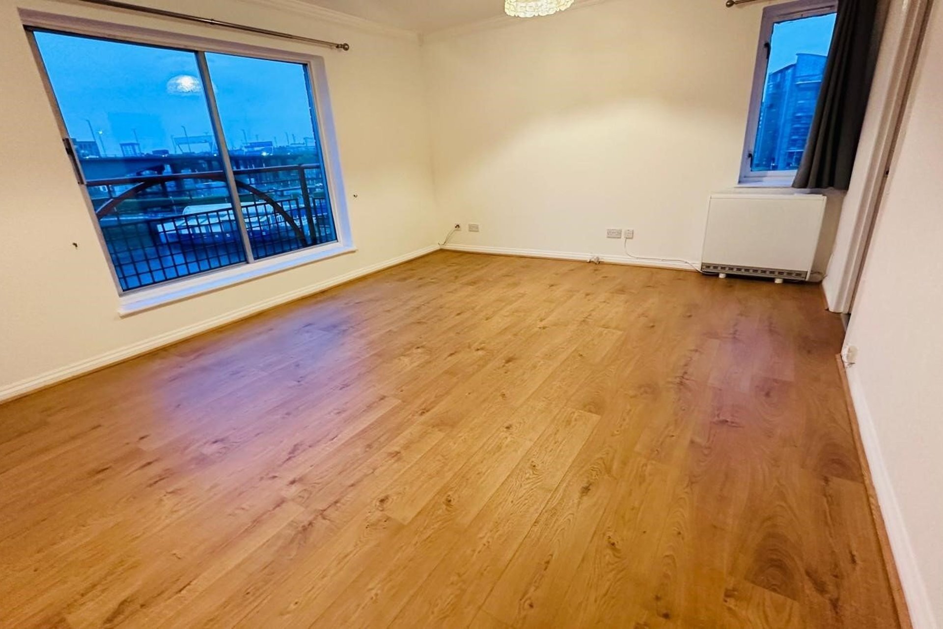 Flat 17 (Top), 12 Riverview Place, Waterfront, G5 8EH - Picture #4