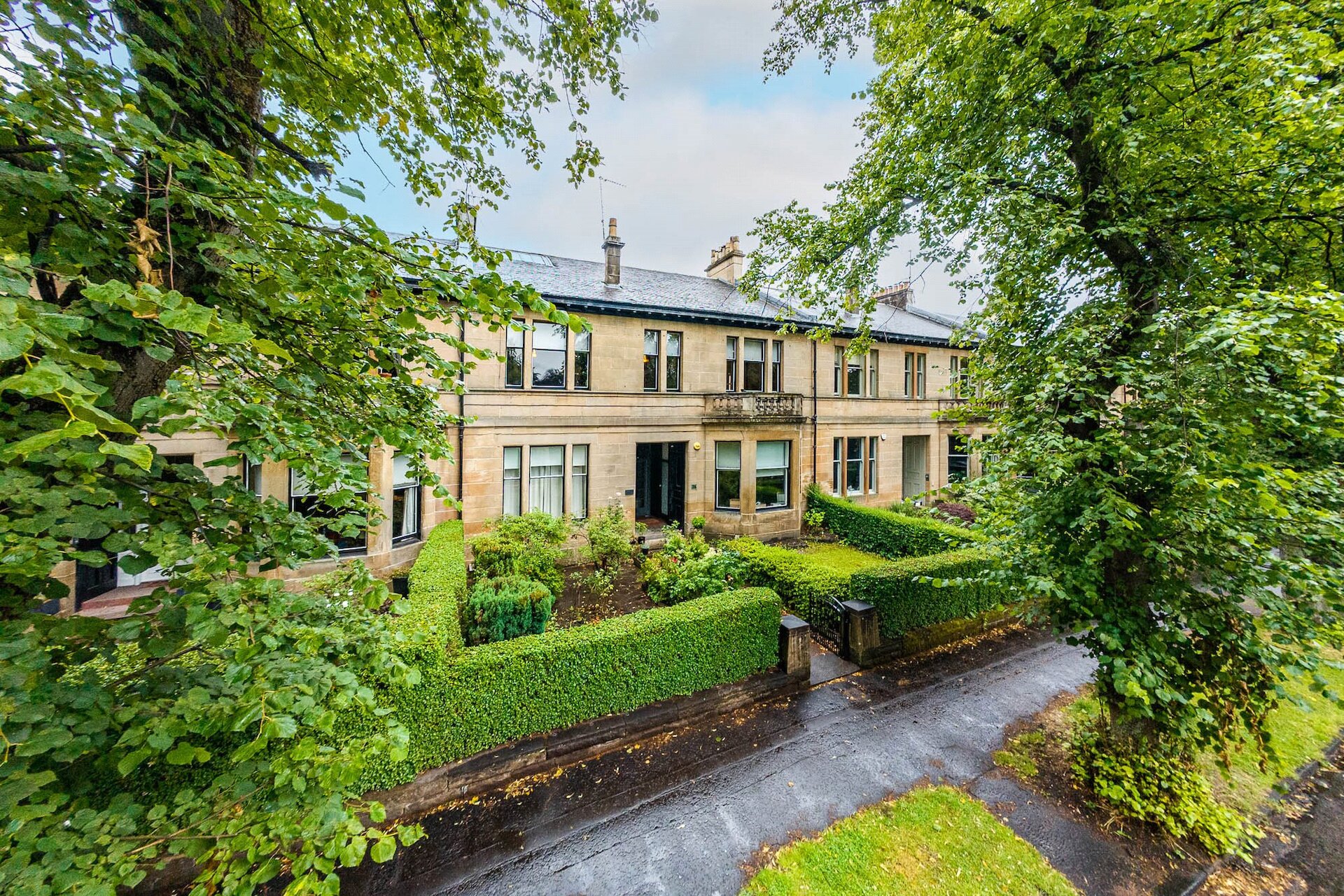 36B Balshagray Drive, Broomhill, Glasgow, G11 7DD - Picture #1