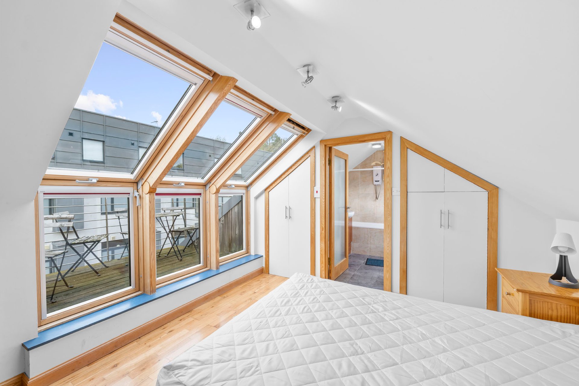 Flat 9, Buchanan Court, 130 Calton Road, Edinburgh, Midlothian, EH8 8JQ - Picture #8