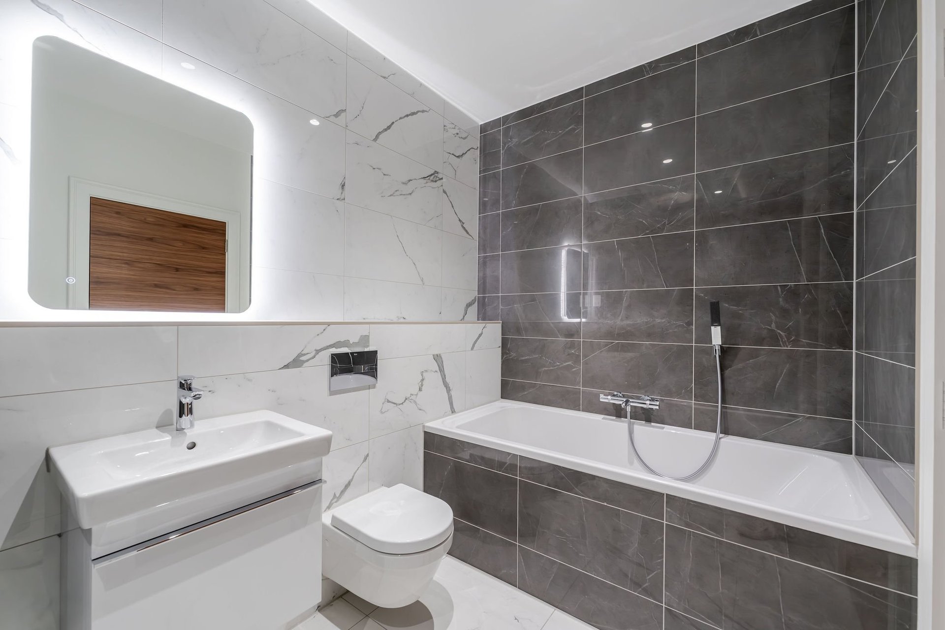 Apartment Eleven, No.9 Barnton Avenue West, Edinburgh, EH4 6DF - Picture #10