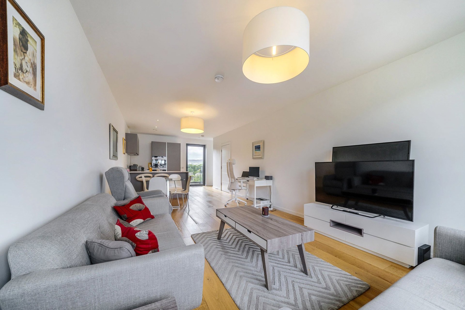 Flat 10, 5 Cruickshank Gardens, Edinburgh, EH12 7AS - Picture #3