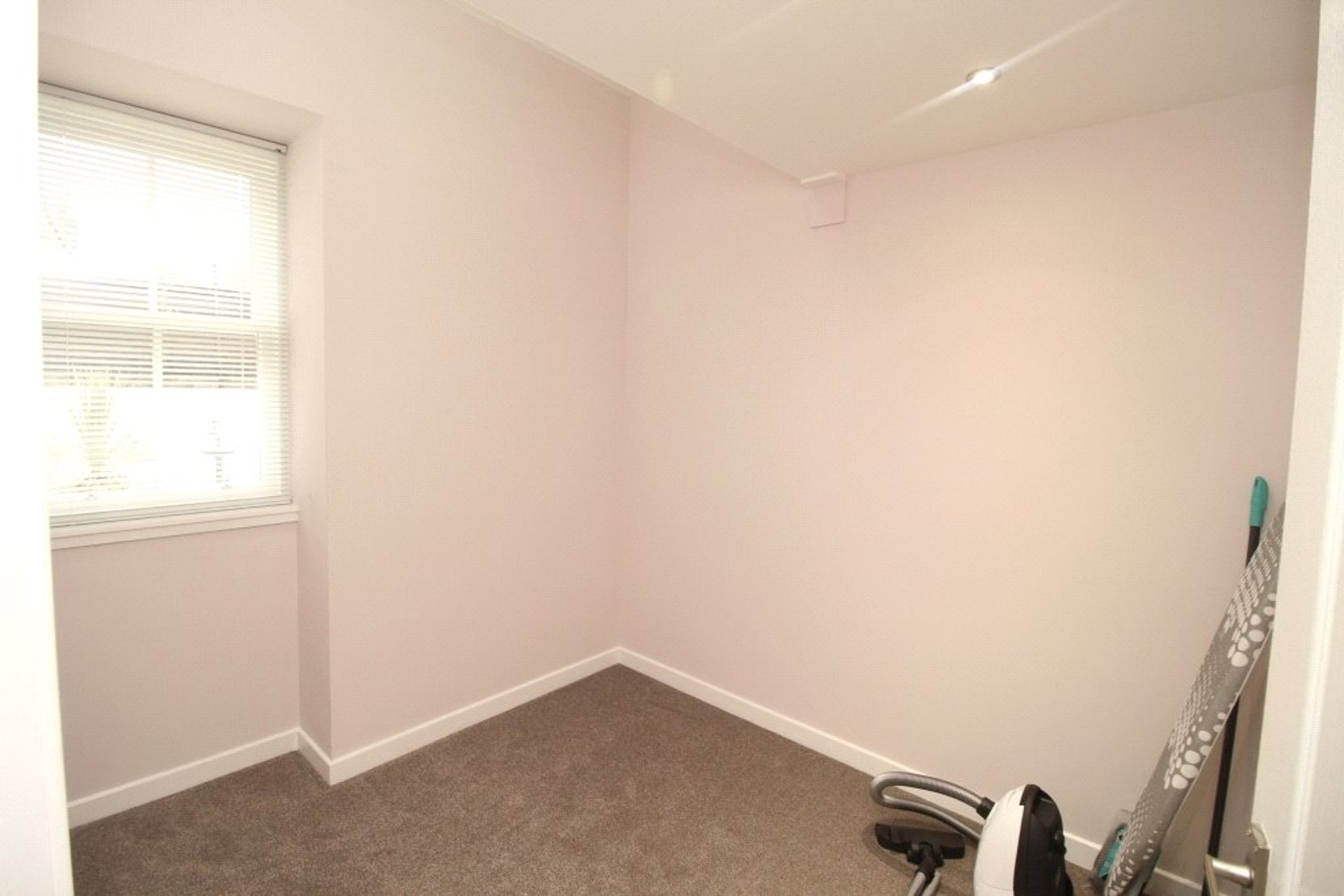 72 Manse Road, Corstorphine, Edinburgh, EH12 7SS - Picture #11