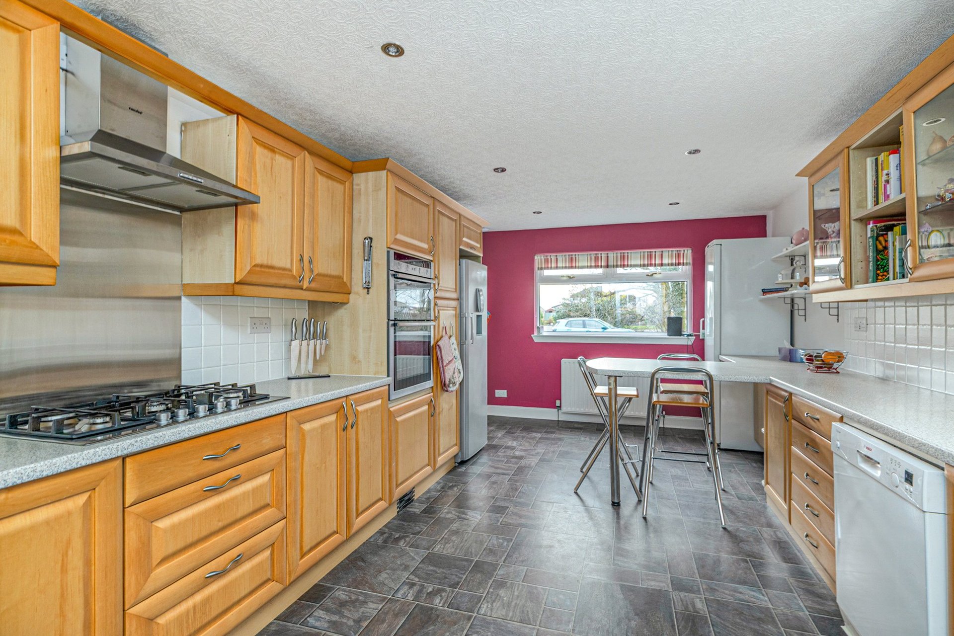 32 Dougalston Crescent, Milngavie, G62 6HP - Picture #8