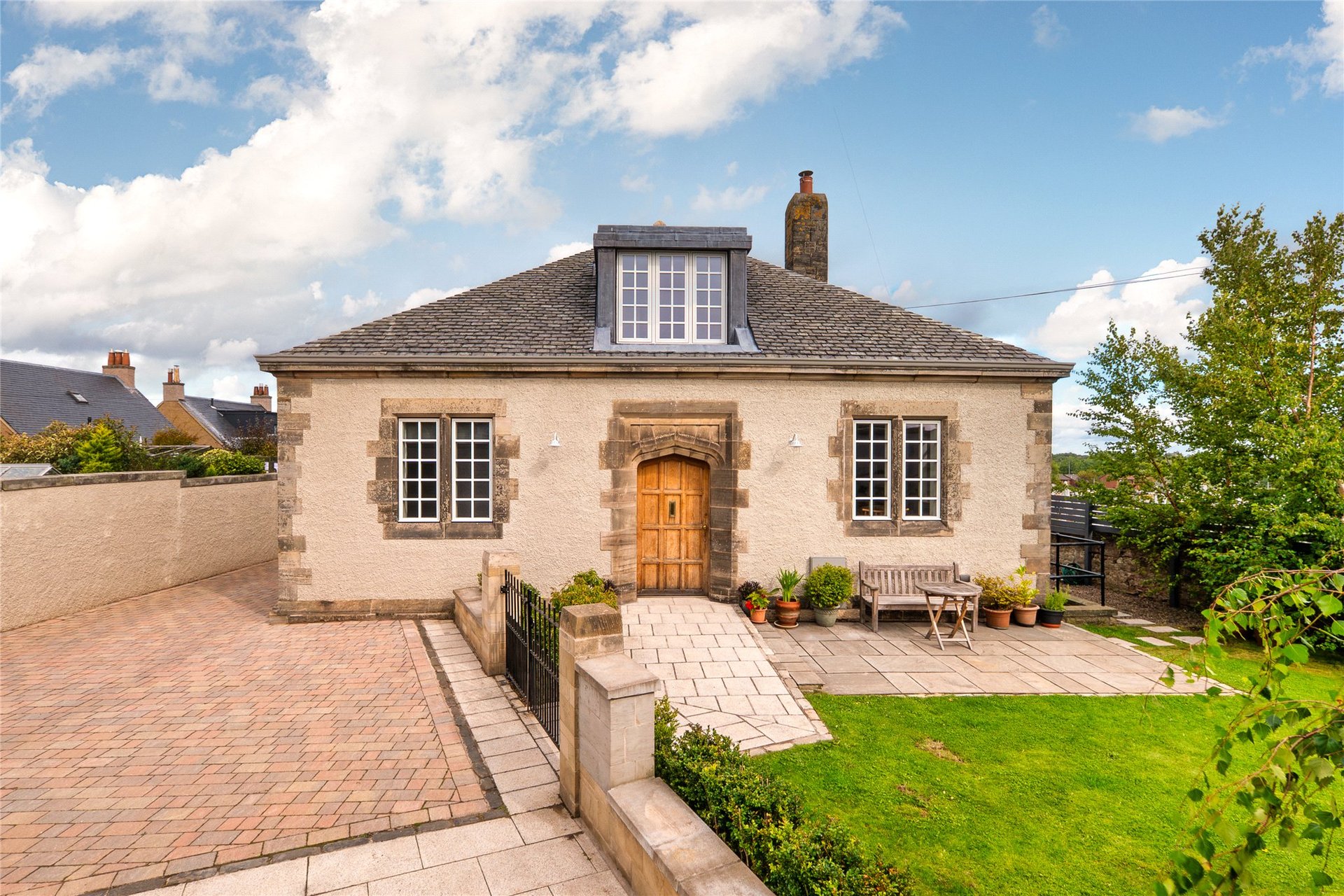 9b Park Crescent, Liberton, Edinburgh, EH16 6JD - Picture #2