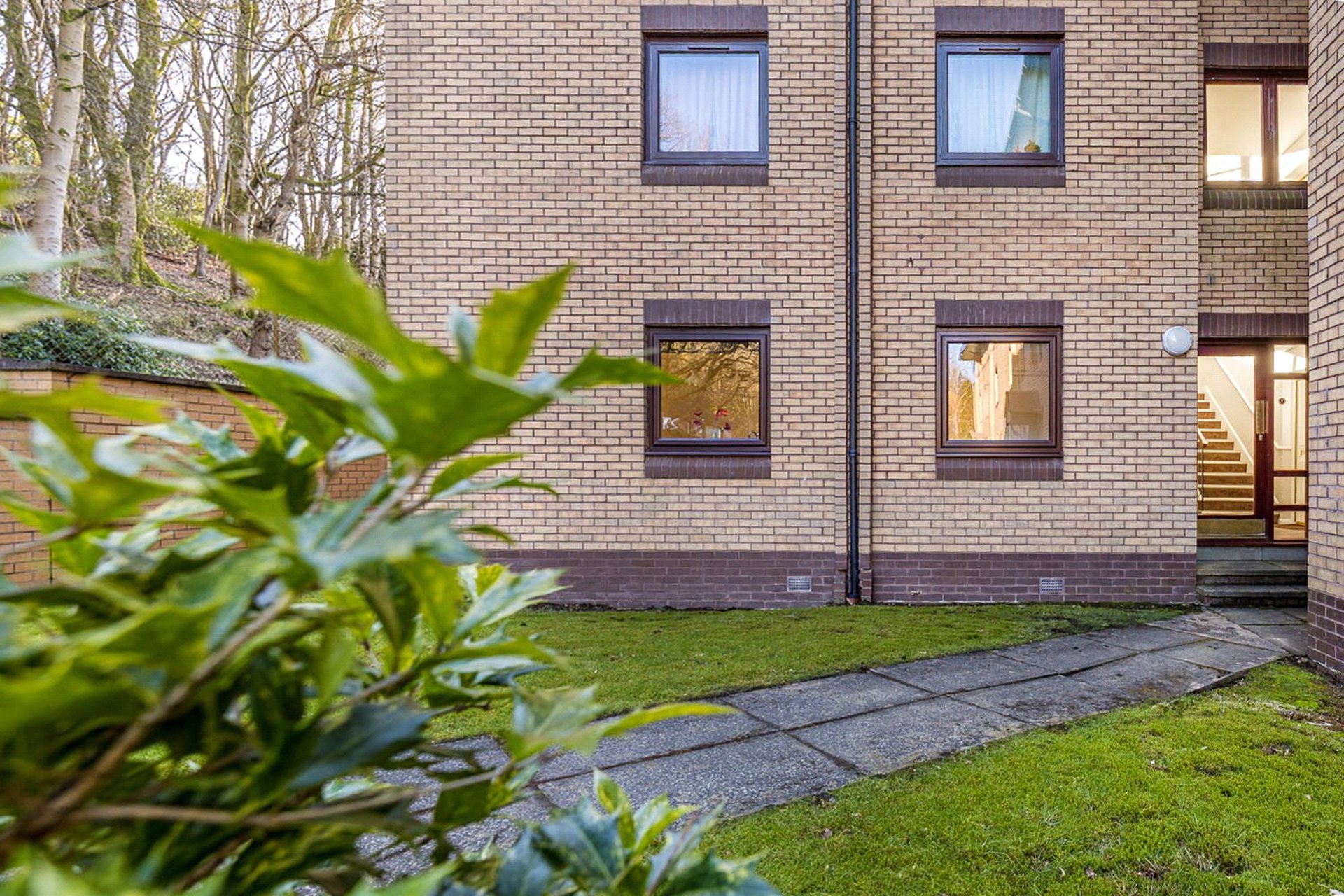 19 Birch View, Bearsden, Glasgow, G61 2BT - Picture #2